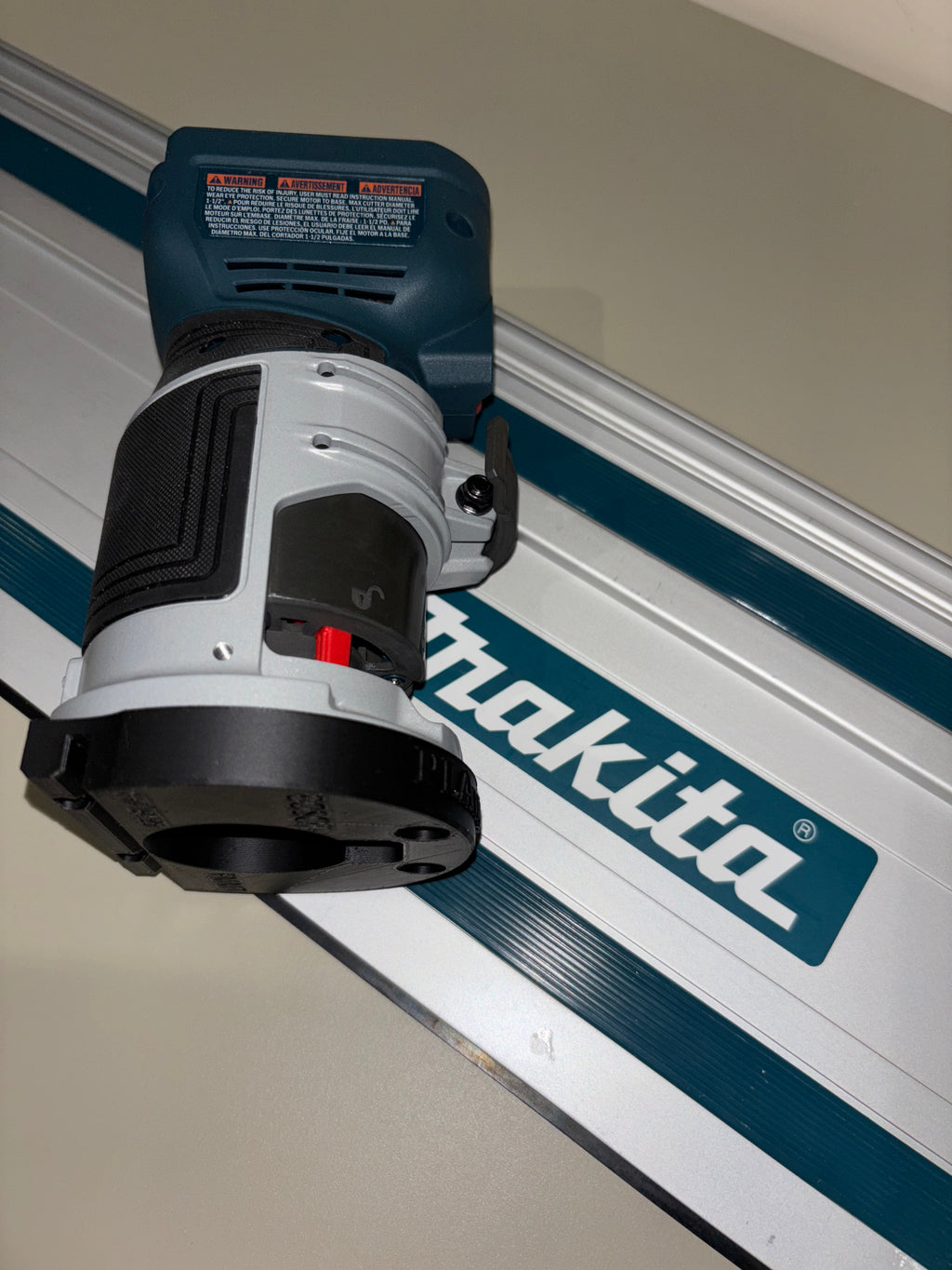 Bosch GKF 18V-25 Advanced Trim Router Plunge Base Guide Rail Adapter to Makita Track / Guide Rail