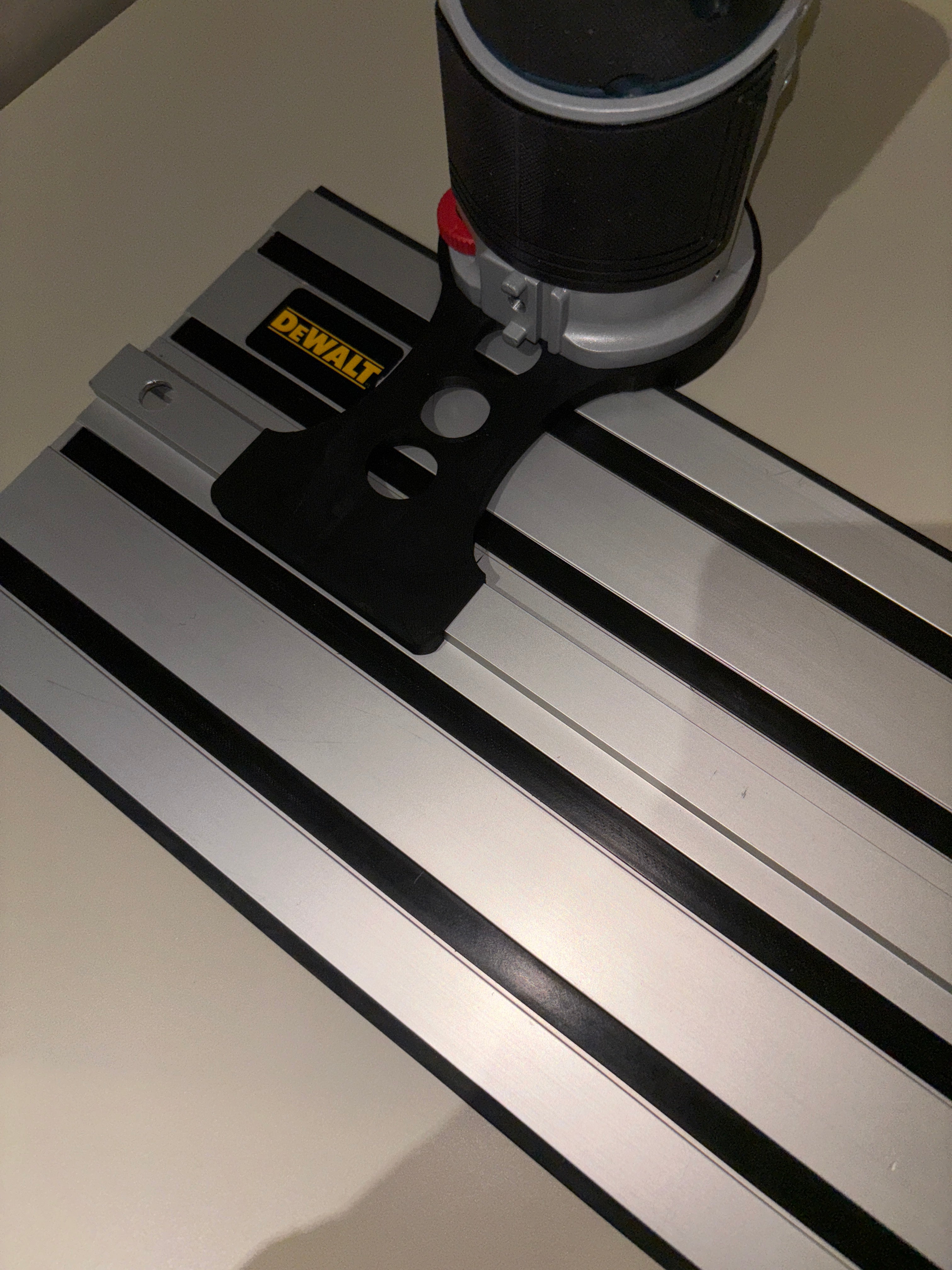 Bosch GKF 18V-25 Trim Router Plunge Base Guide Rail Adapter to Dewalt Track / Guide Rail