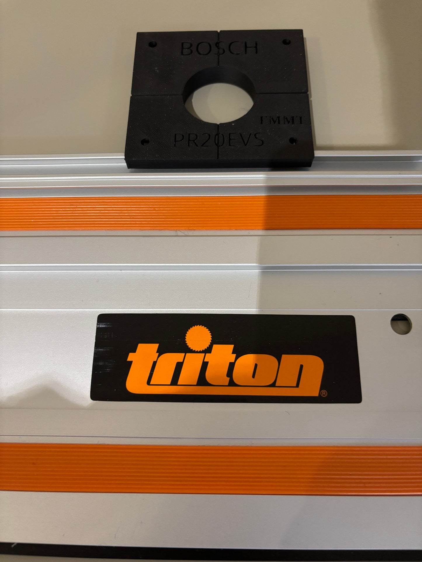 Bosch PR20EVS Trim Router Plunge Base Guide Rail Adapter to Triton Track / Guide Rail
