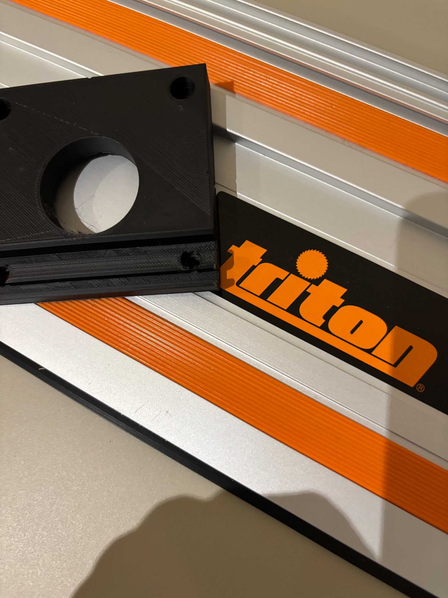 Bosch PR20EVS Trim Router Plunge Base Guide Rail Adapter to Triton Track / Guide Rail