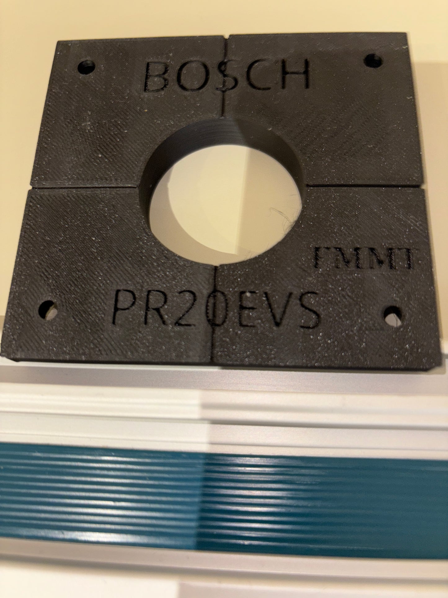 Bosch PR20EVS Trim Router Plunge Base Guide Rail Adapter to Makita Track / Guide Rail