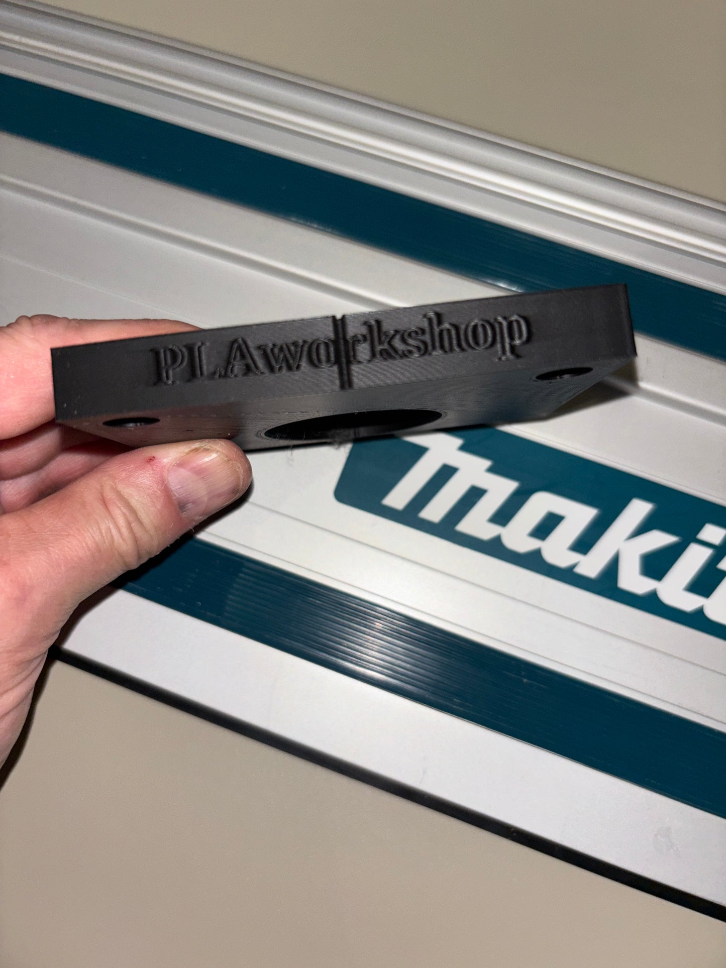 Bosch PR20EVS Trim Router Plunge Base Guide Rail Adapter to Makita Track / Guide Rail