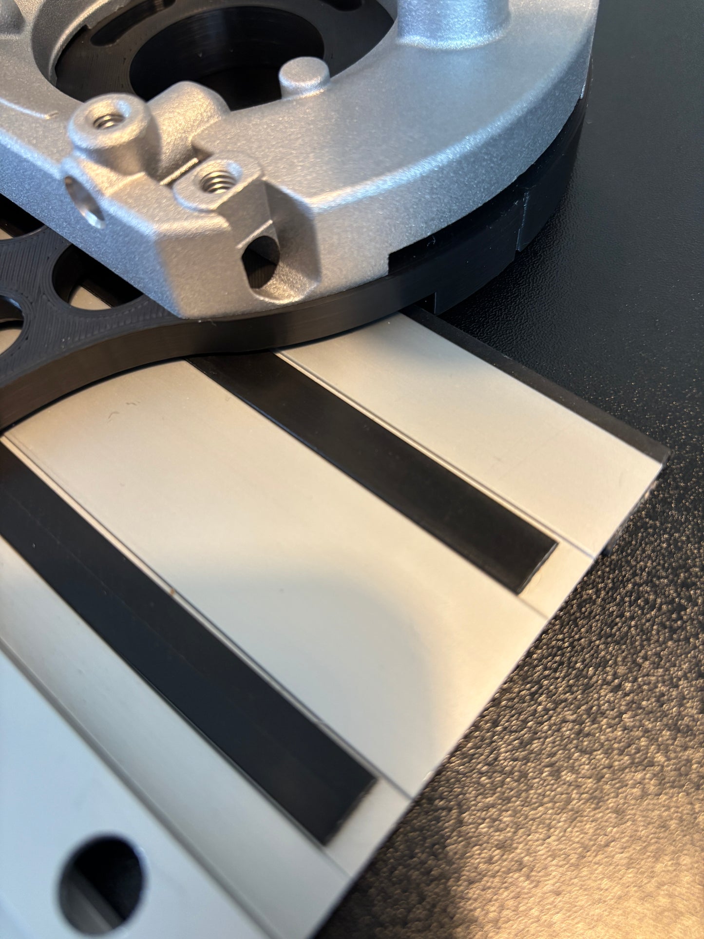 Dewalt DNP612 Router Plunge Base Adaptor for Guide Rail to fit Dewalt Guide Track/Rail