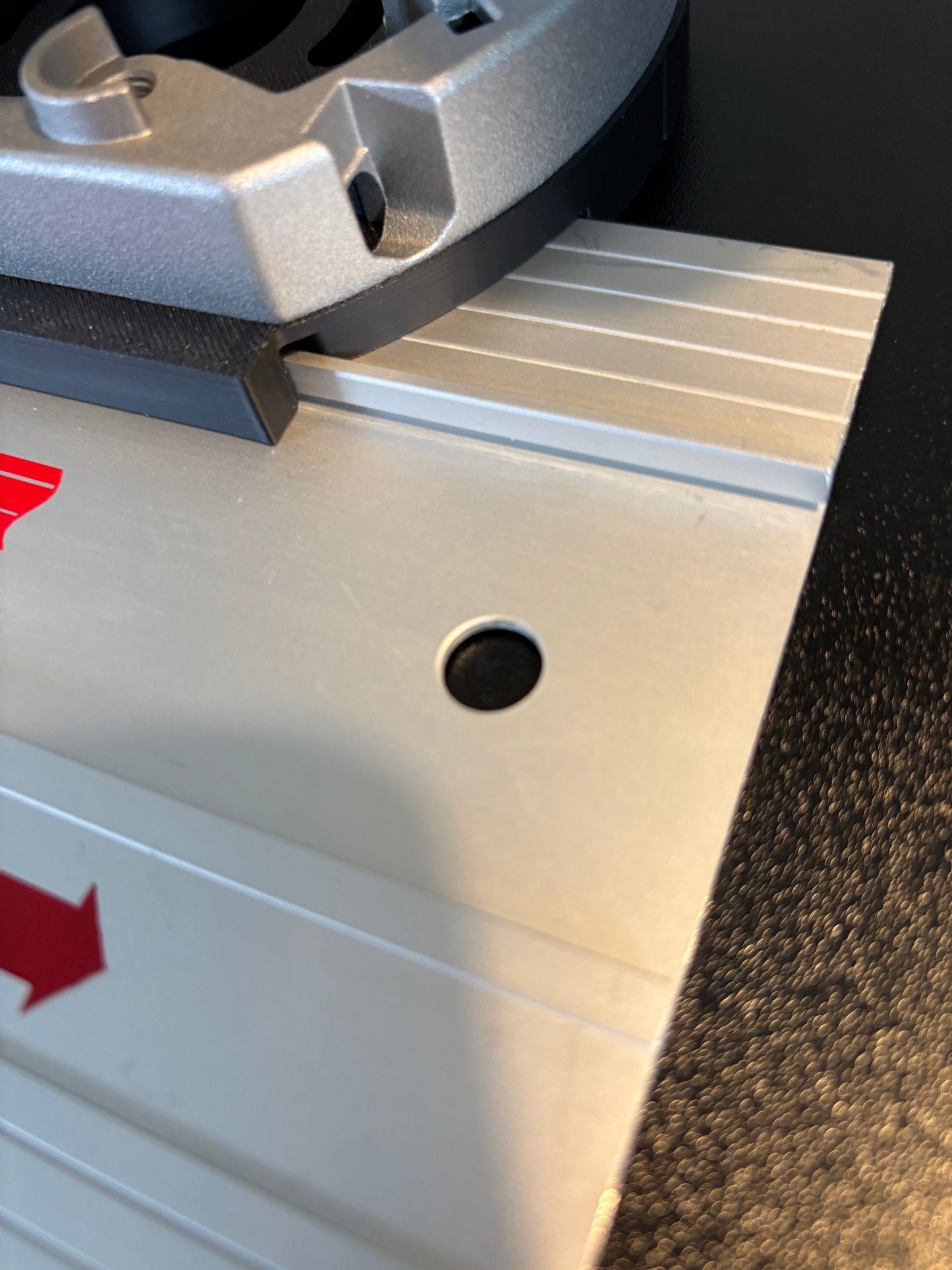 Dewalt DNP612 Router Plunge Base Adaptor for Guide Rail to fit Mafell Guide Track/Rail