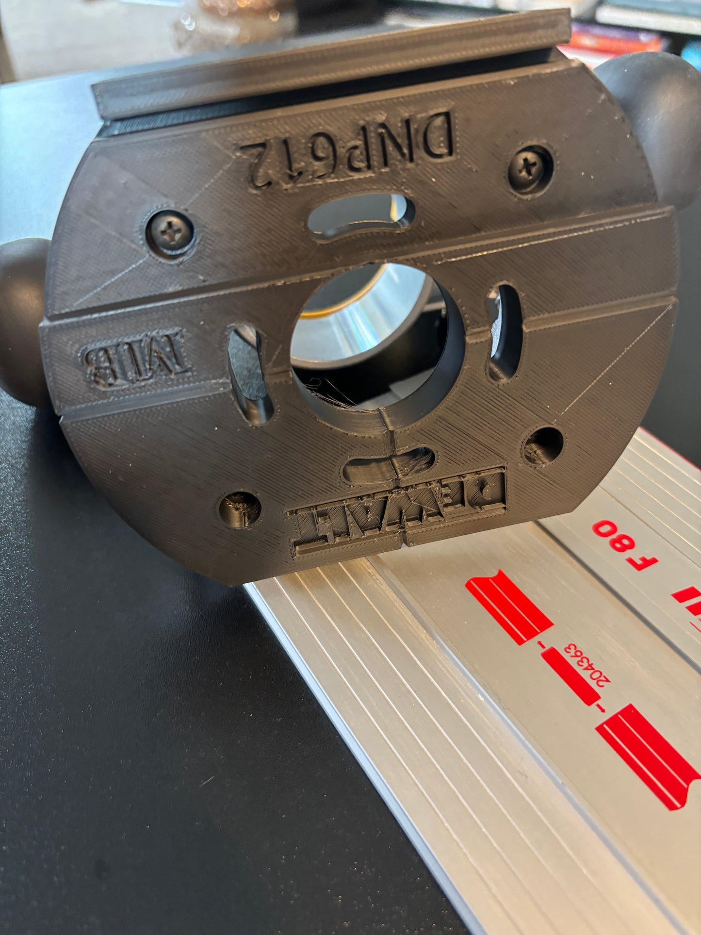 Dewalt DNP612 Router Plunge Base Adaptor for Guide Rail to fit Mafell Guide Track/Rail