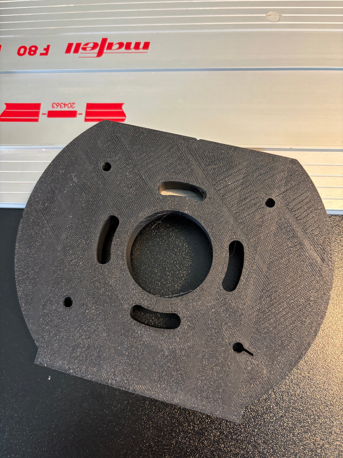 Dewalt DNP612 Router Plunge Base Adaptor for Guide Rail to fit Mafell Guide Track/Rail