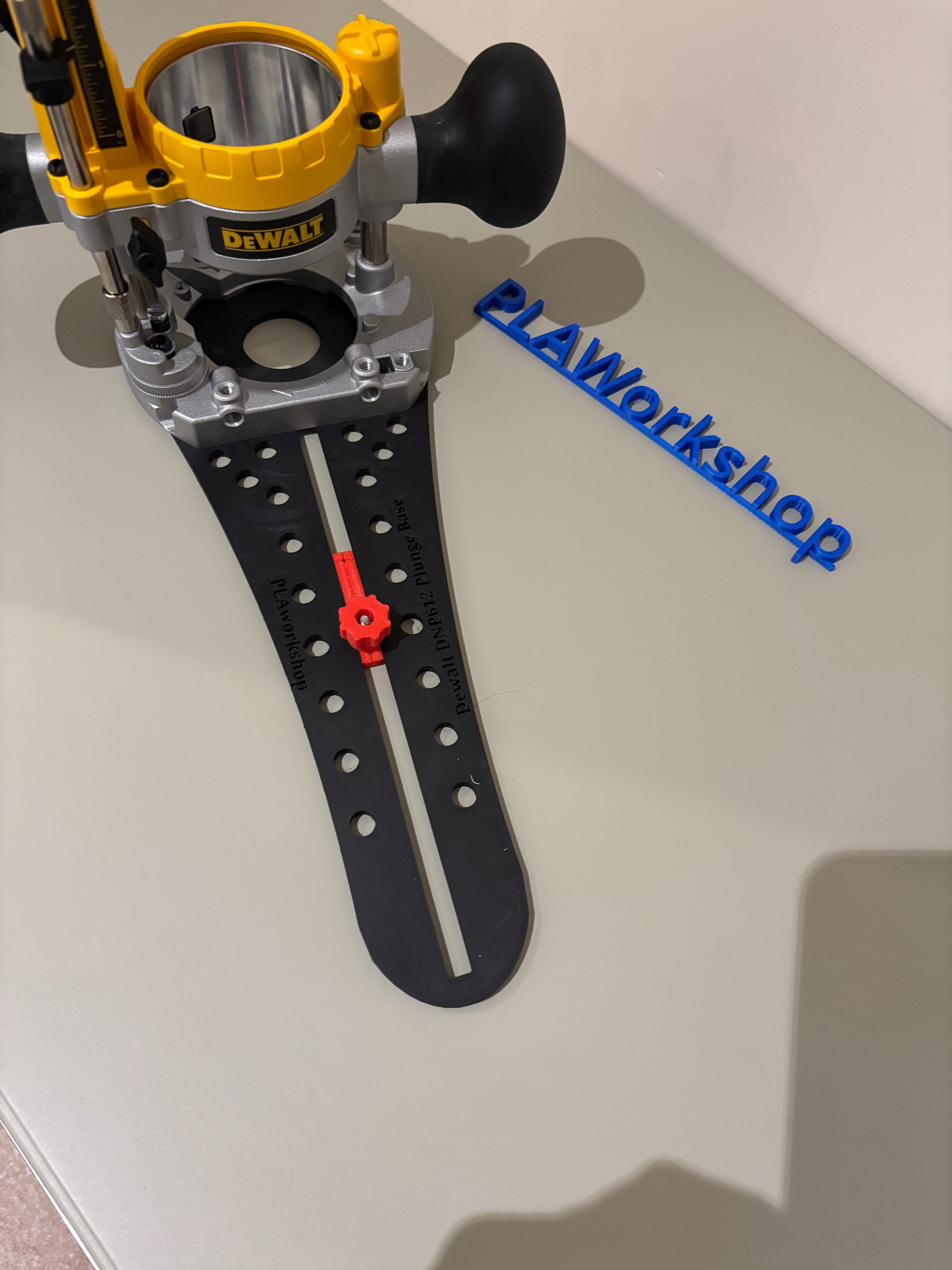 Dewalt DNP612 Route Plunge Base Circle Cutting Jig