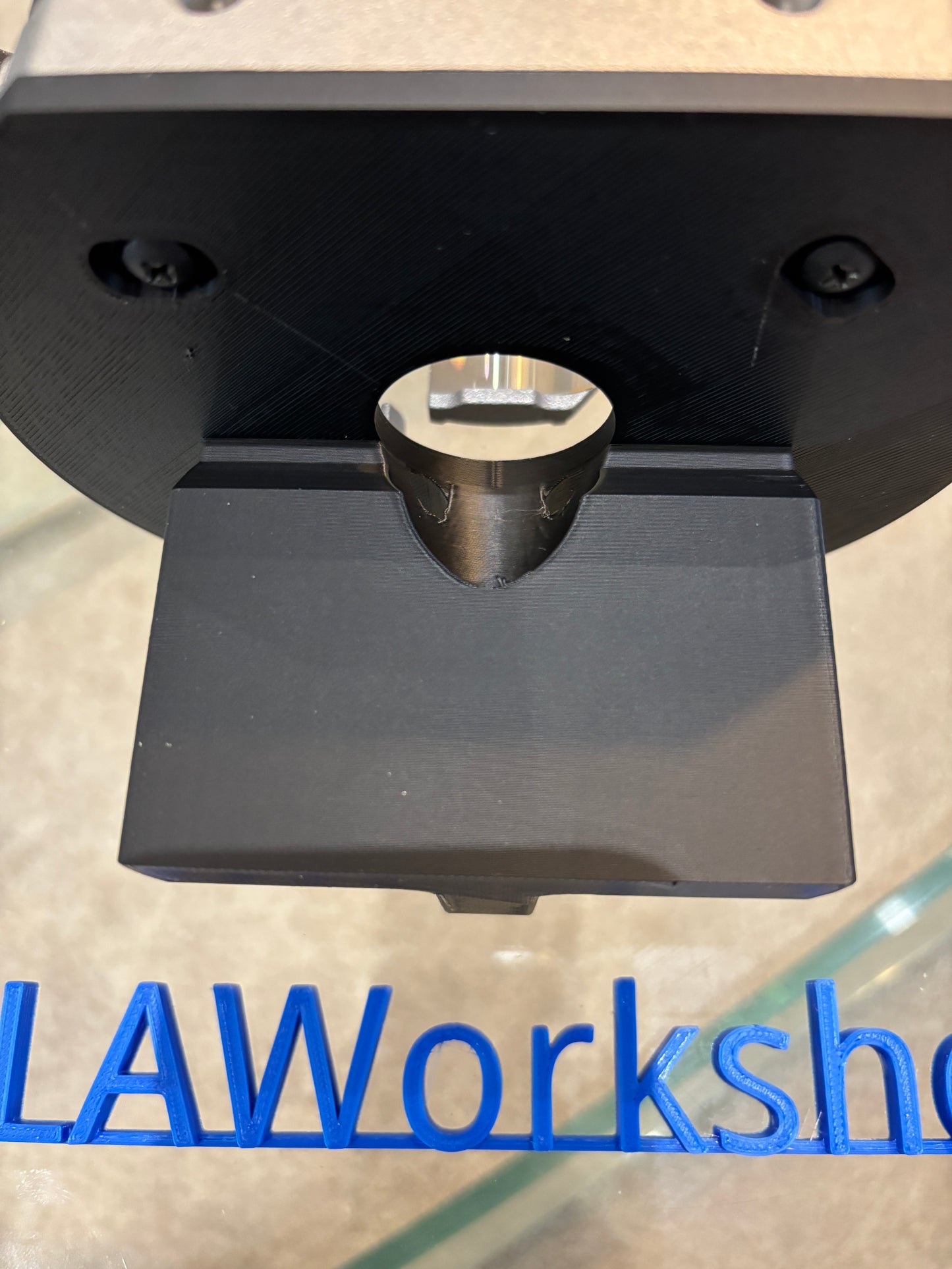 Dewalt DCW600 DWP611 Edge banding attachment in combination with the DNP612 Plunge Base Type 1