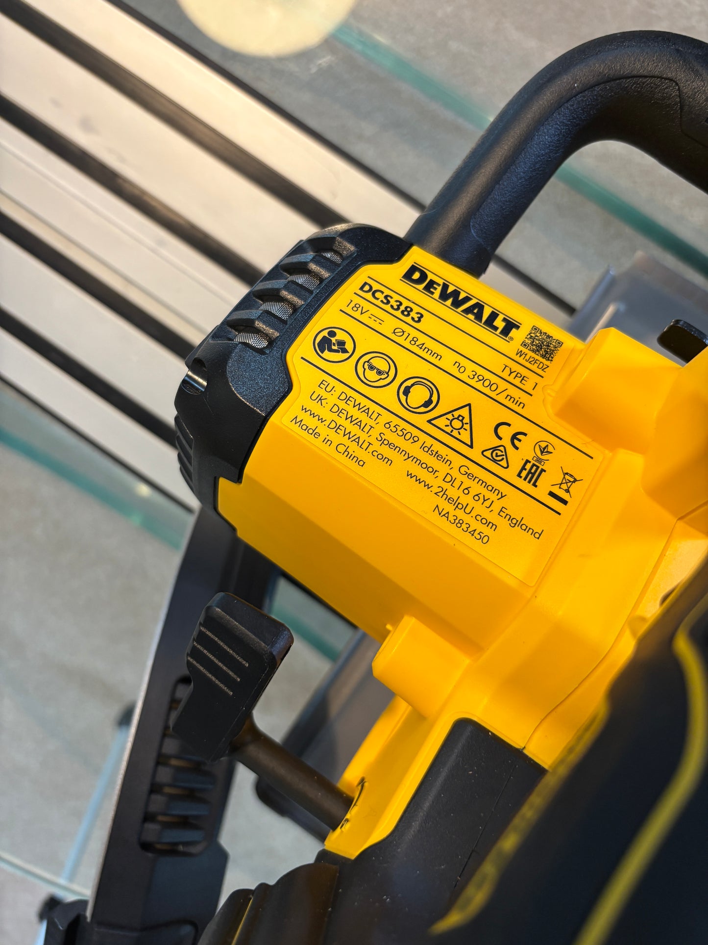 Dewalt DCS383 Metal Saw Adaptor base / Skid plate for Circular Saw to fit Dewalt Guide rail