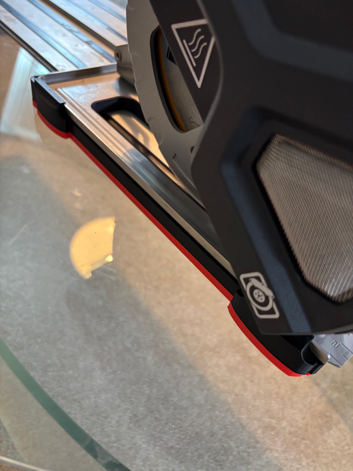 Dewalt DCS383 Metal Saw Adaptor base / Skid plate for Circular Saw to fit Dewalt Guide rail