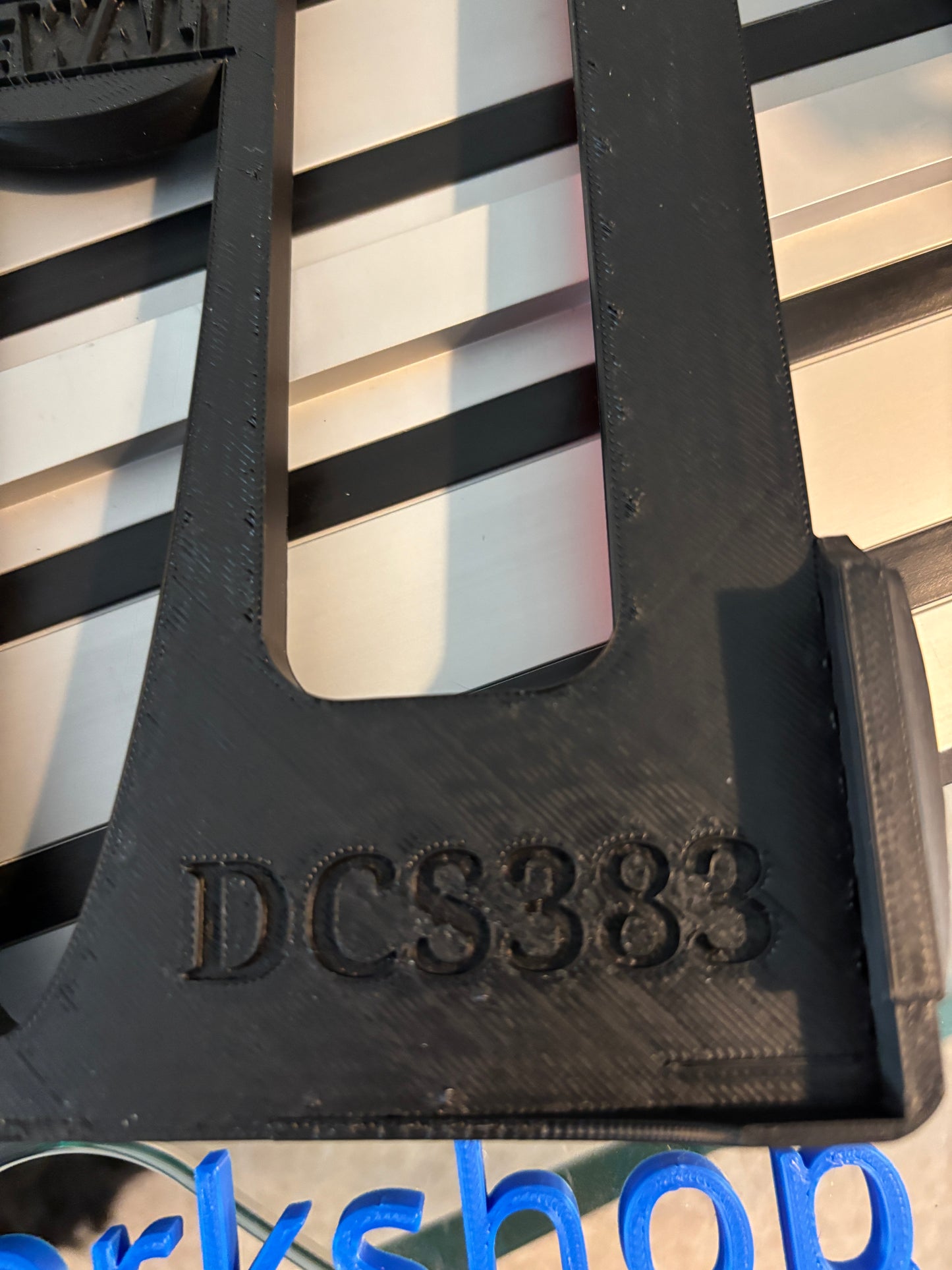 Dewalt DCS383 Metal Saw Adaptor base / Skid plate for Circular Saw to fit Dewalt Guide rail