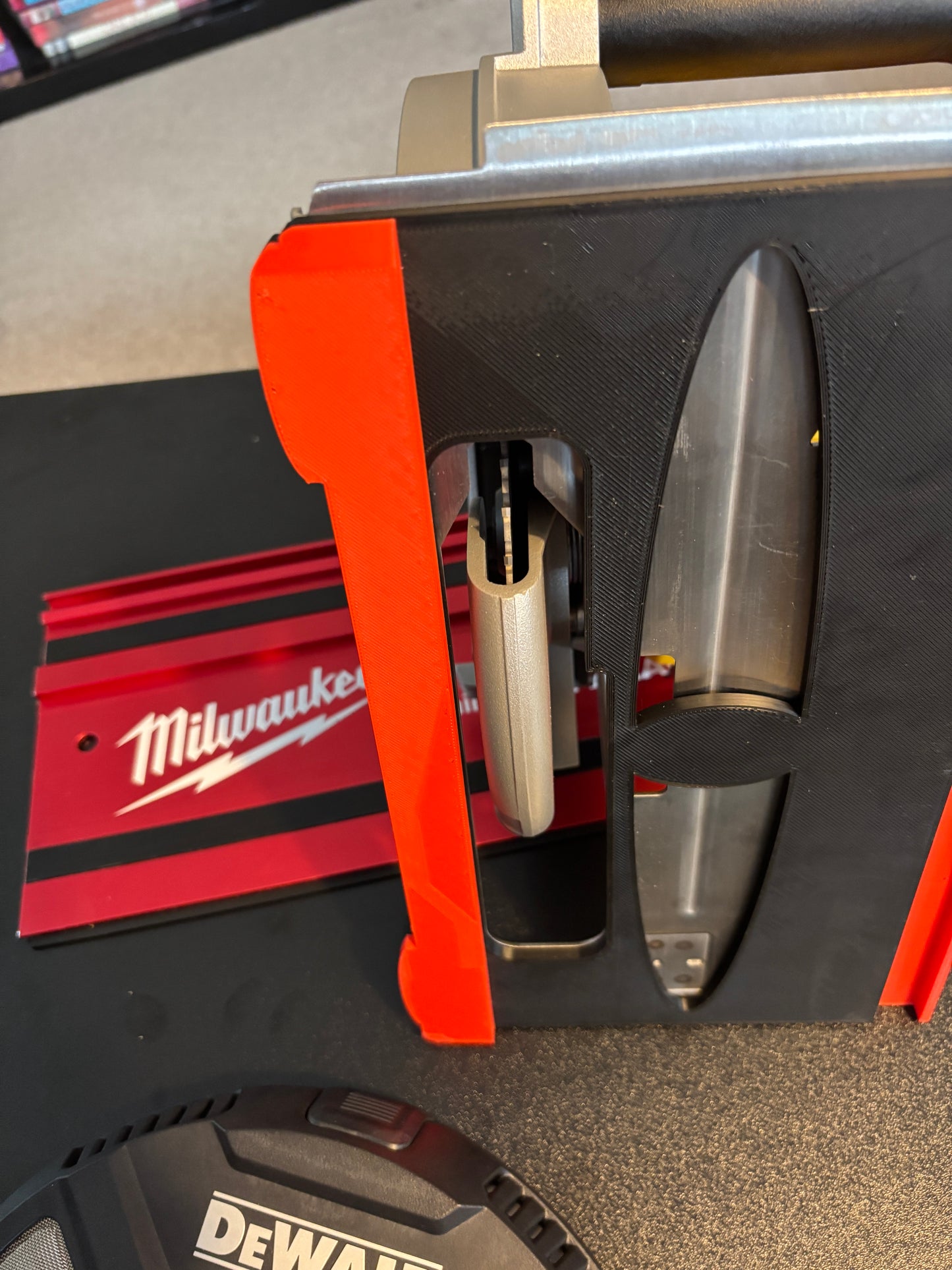 Dewalt DCS383 Metal Saw Adaptor base / Skid plate for Circular Saw to fit Milwaukee Guide rail