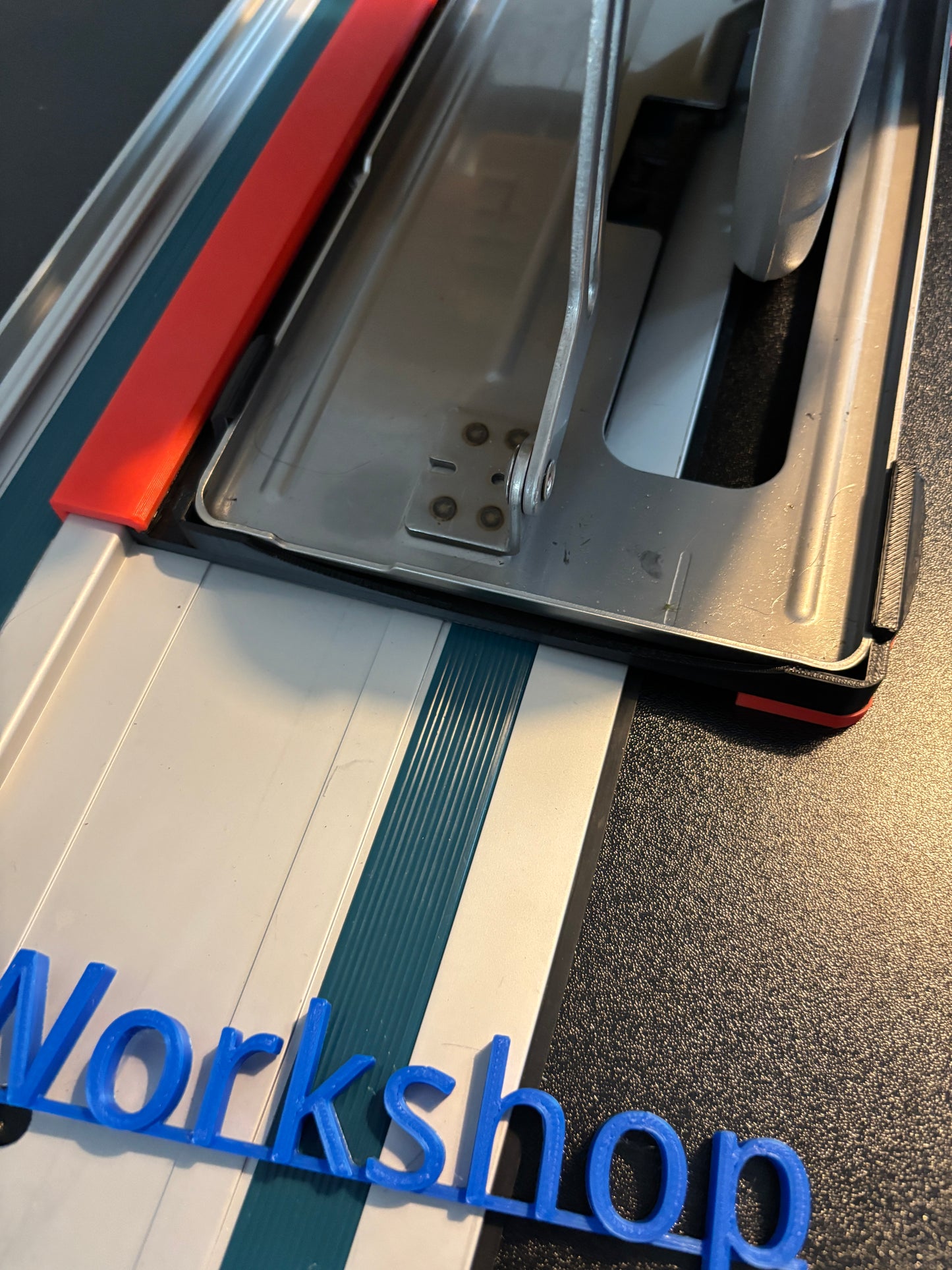 Dewalt DCS383 Metal Saw Adaptor base / Skid plate for Circular Saw to fit Makita Guide rail