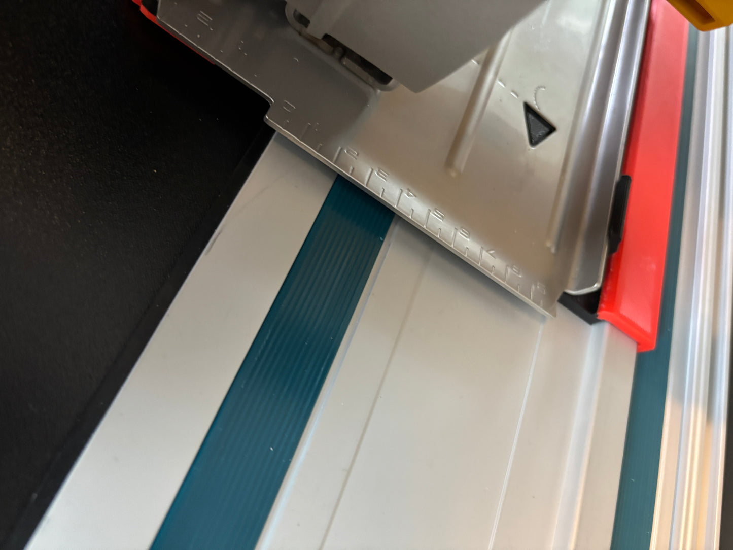 Dewalt DCS383 Metal Saw Adaptor base / Skid plate for Circular Saw to fit Makita Guide rail