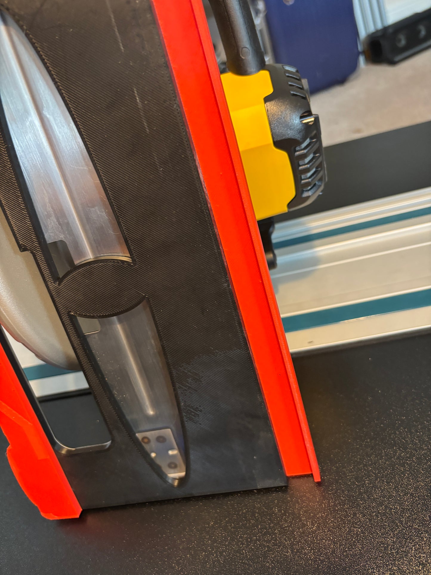 Dewalt DCS383 Metal Saw Adaptor base / Skid plate for Circular Saw to fit Makita Guide rail