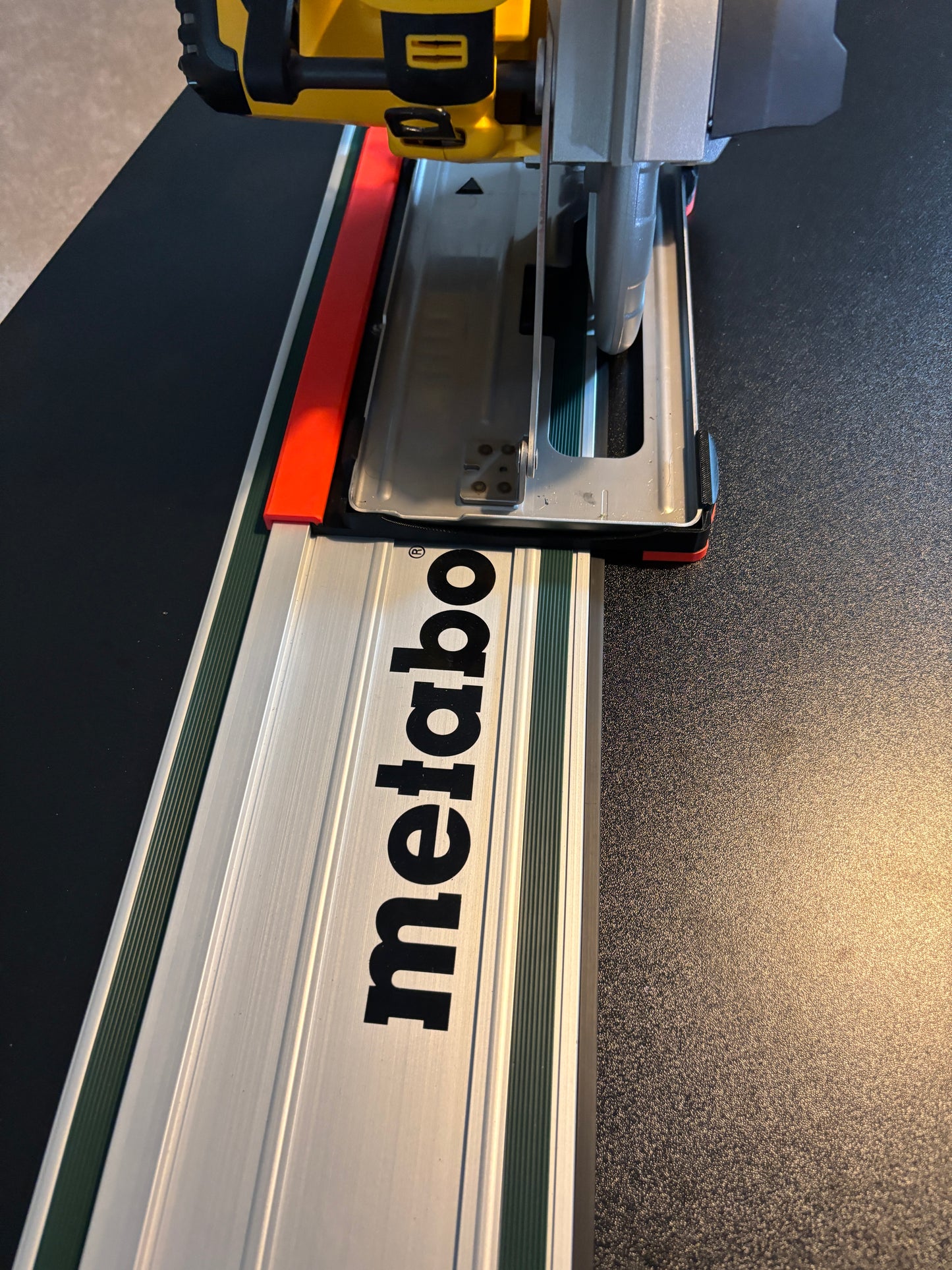 Dewalt DCS383 Metal Saw Adaptor base / Skid plate for Circular Saw to fit Metabo Guide rail