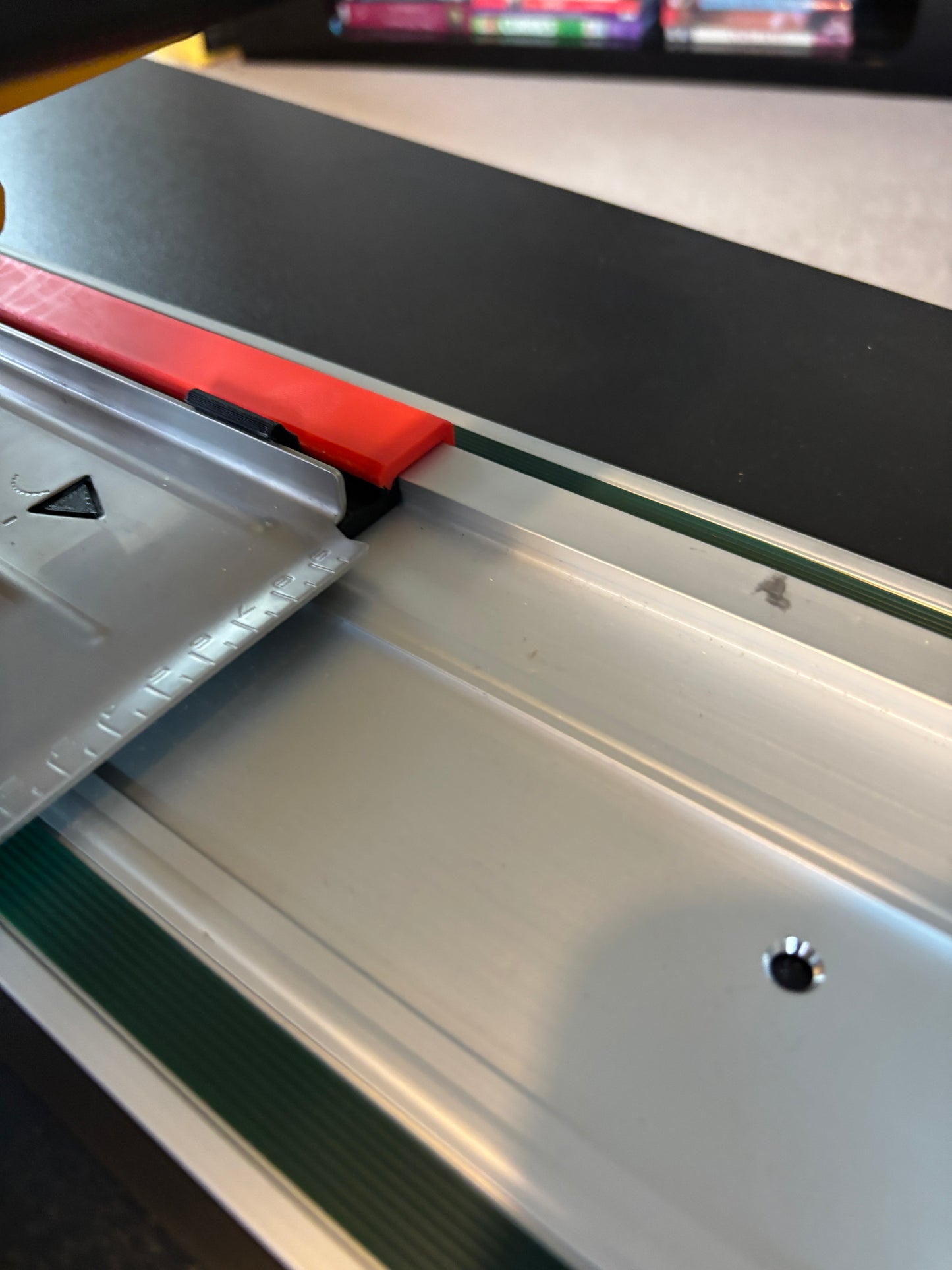 Dewalt DCS383 Metal Saw Adaptor base / Skid plate for Circular Saw to fit Metabo Guide rail