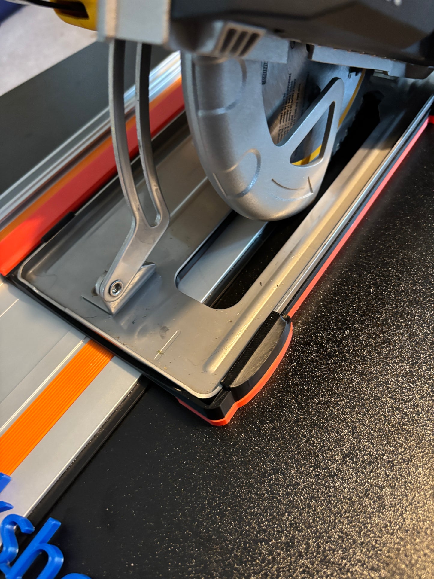 Dewalt DCS383 Metal Saw Adaptor base / Skid plate for Circular Saw to fit Triton Guide rail