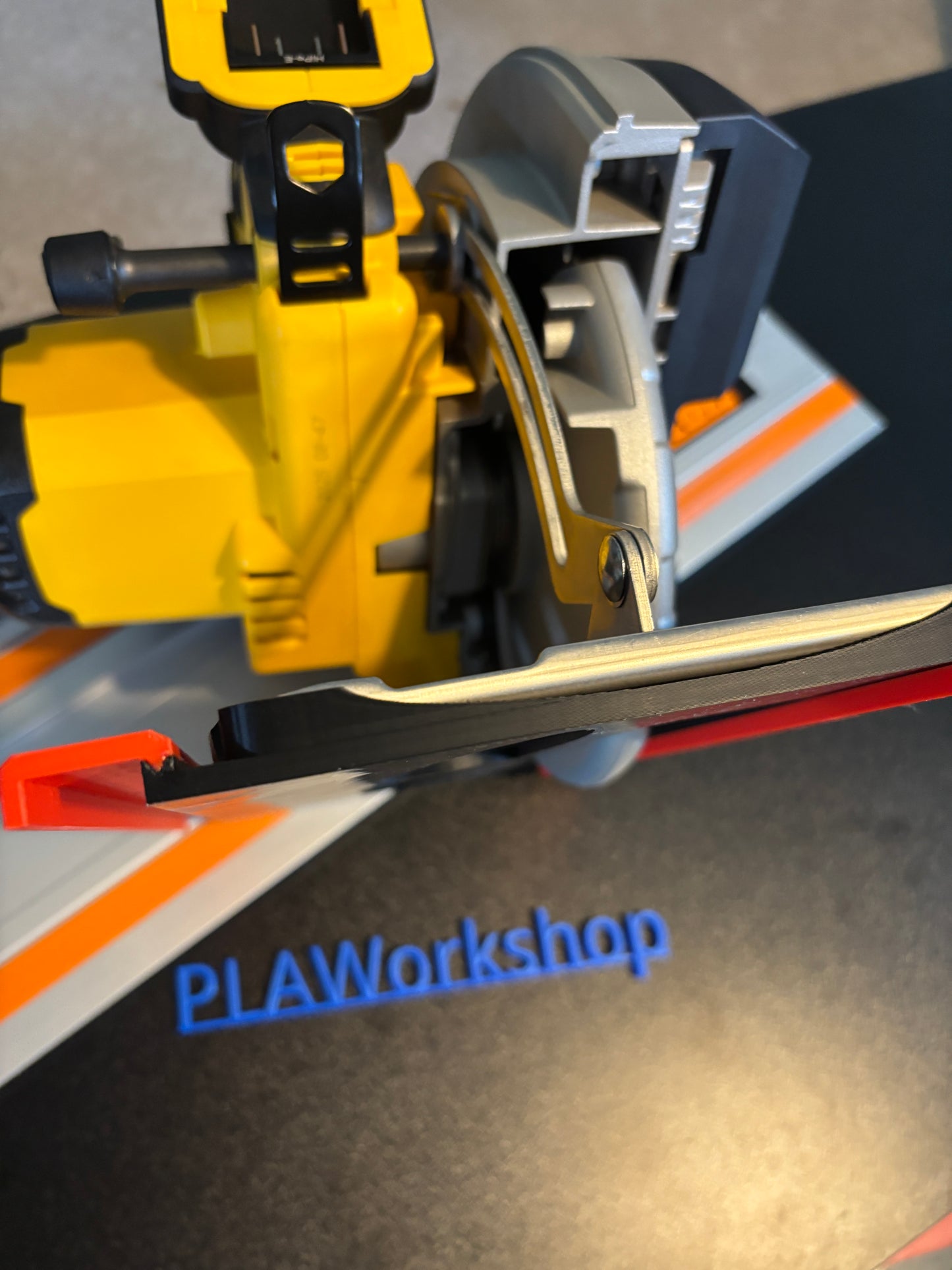 Dewalt DCS383 Metal Saw Adaptor base / Skid plate for Circular Saw to fit Triton Guide rail