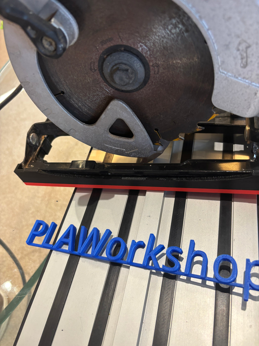 Dewalt DWE550 Adaptor base / Skid plate for Circular Saw to fit Dewalt Guide rail
