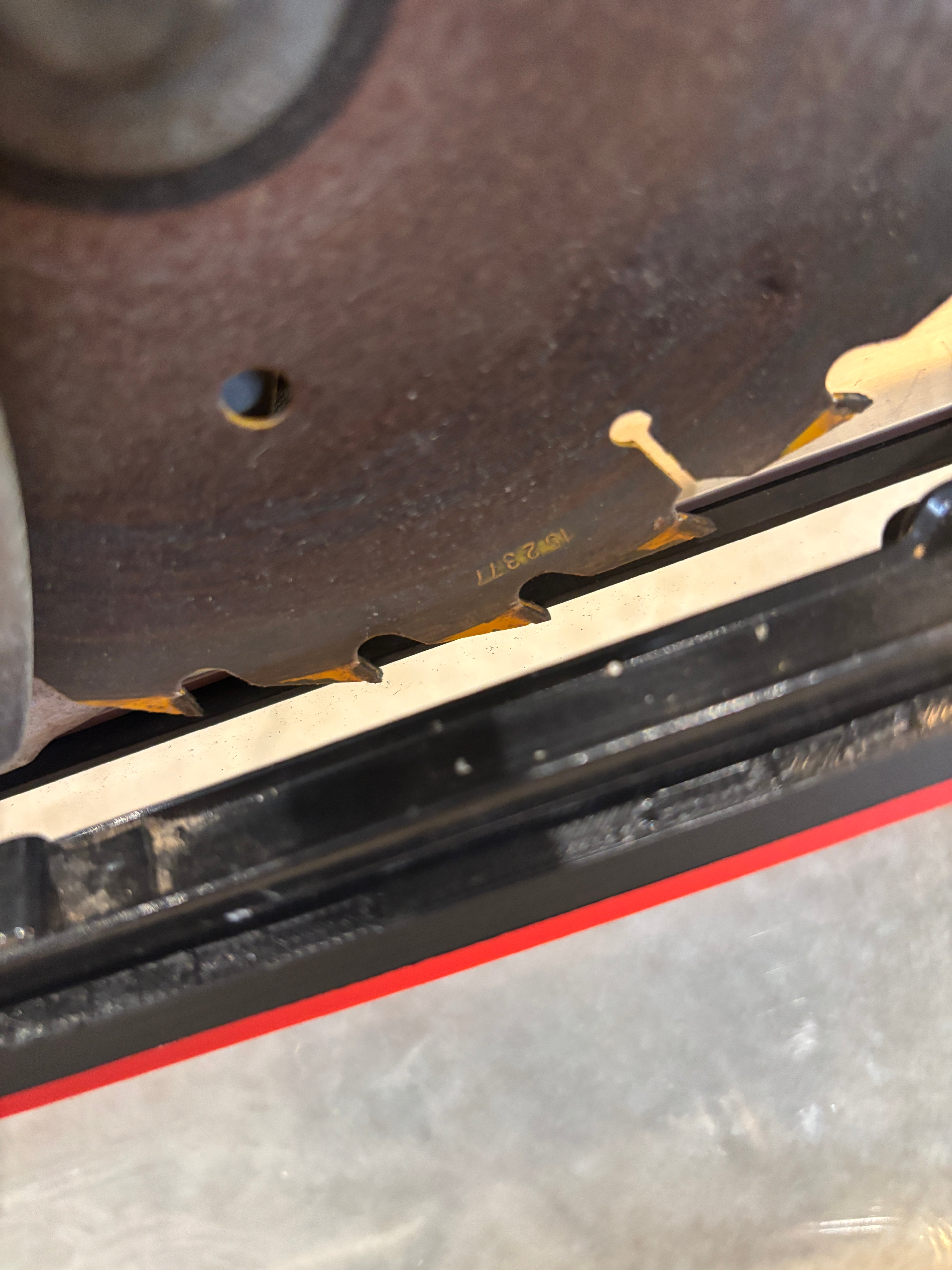 Dewalt DWE550 Adaptor base / Skid plate for Circular Saw to fit Dewalt Guide rail