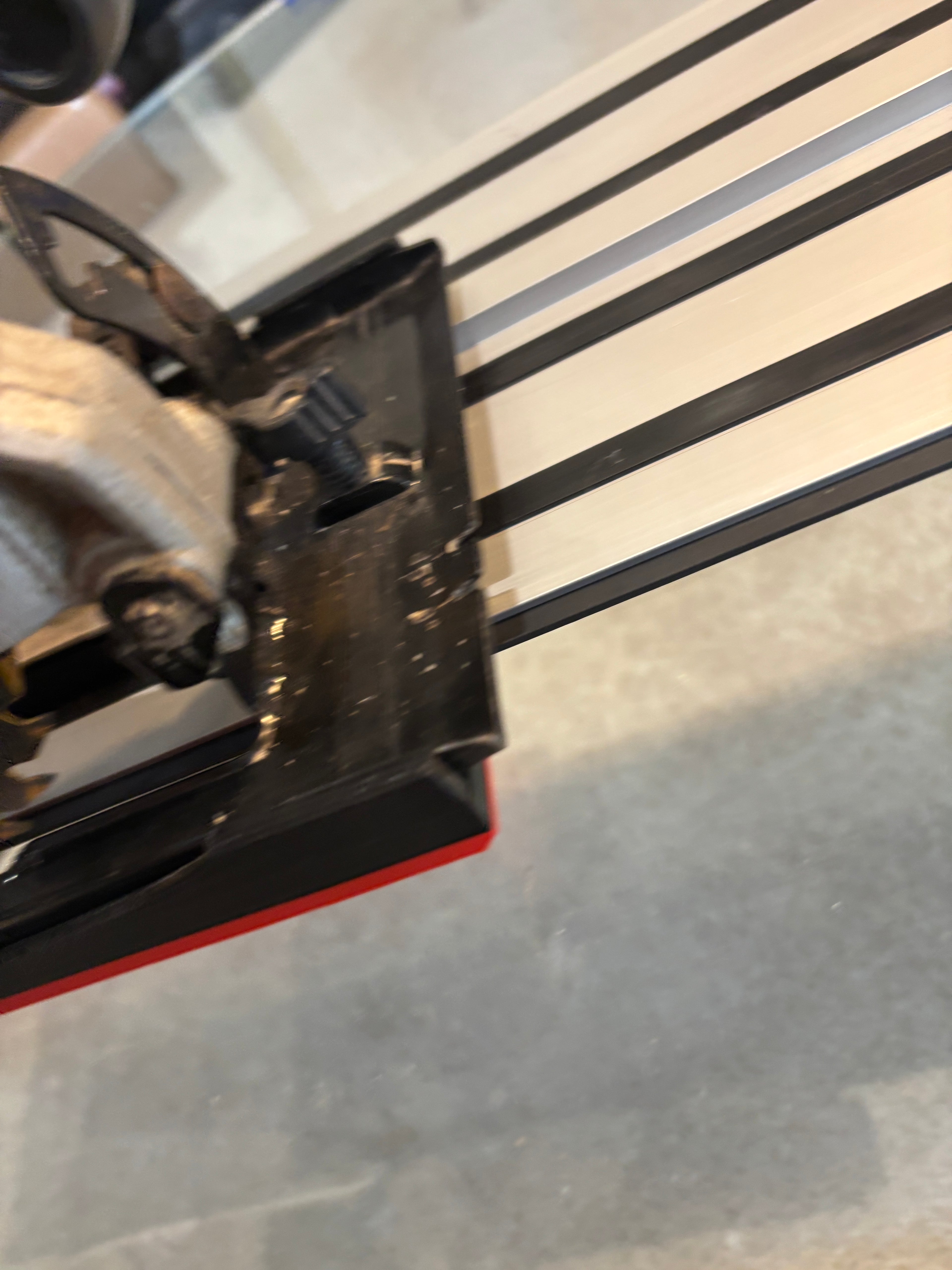 Dewalt DWE550 Adaptor base / Skid plate for Circular Saw to fit Dewalt Guide rail