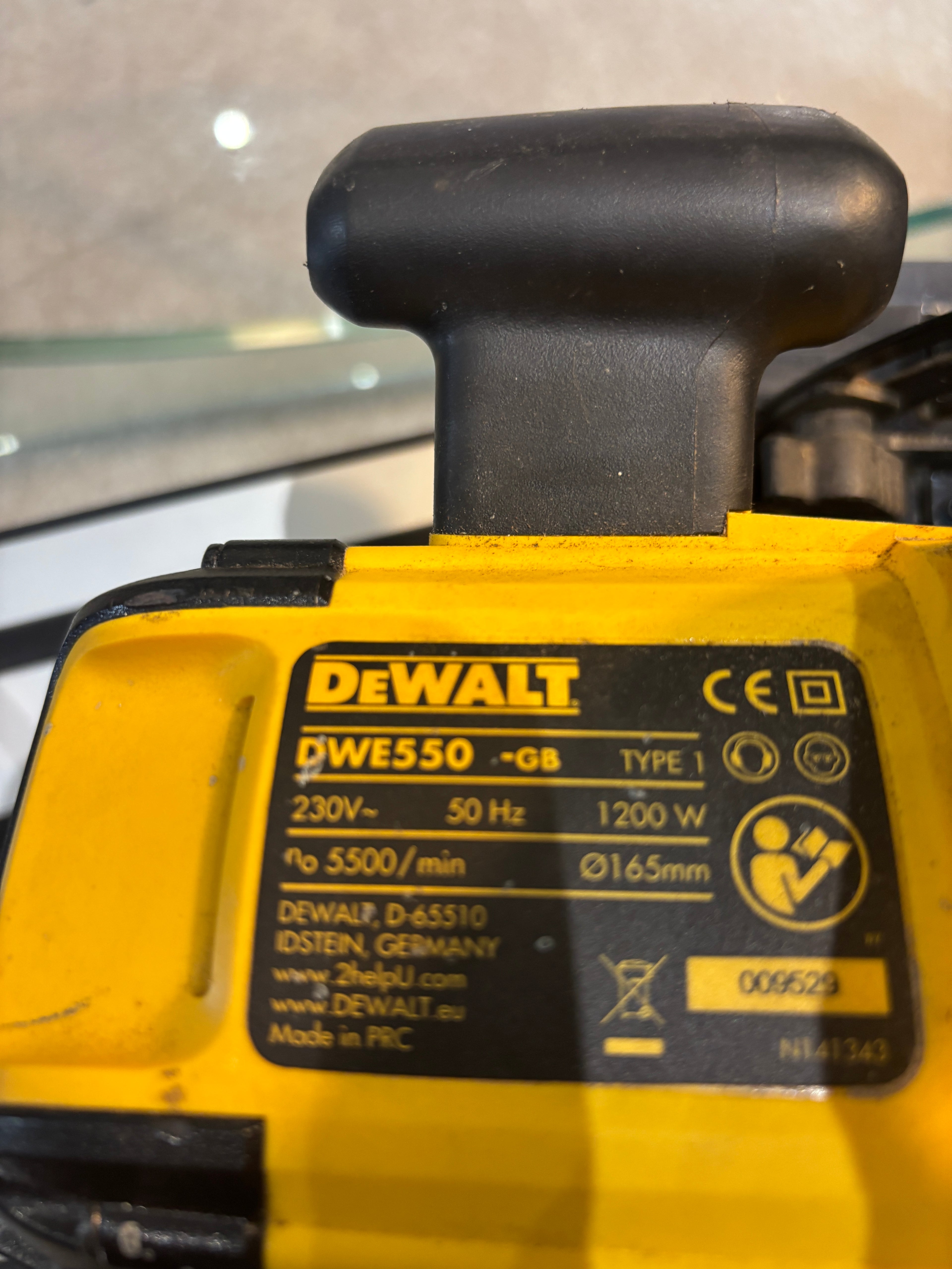 Dewalt DWE550 Adaptor base / Skid plate for Circular Saw to fit Dewalt Guide rail