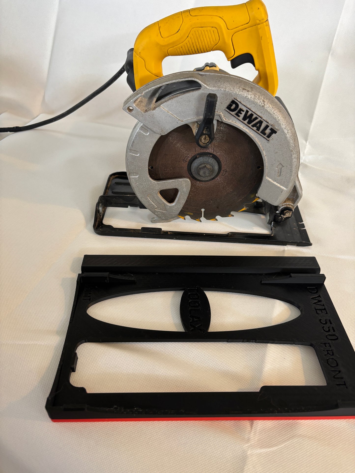 TOOLAX Adaptor base / Skid plate for Circular Saw DWE550 to fit Titan Guide rail