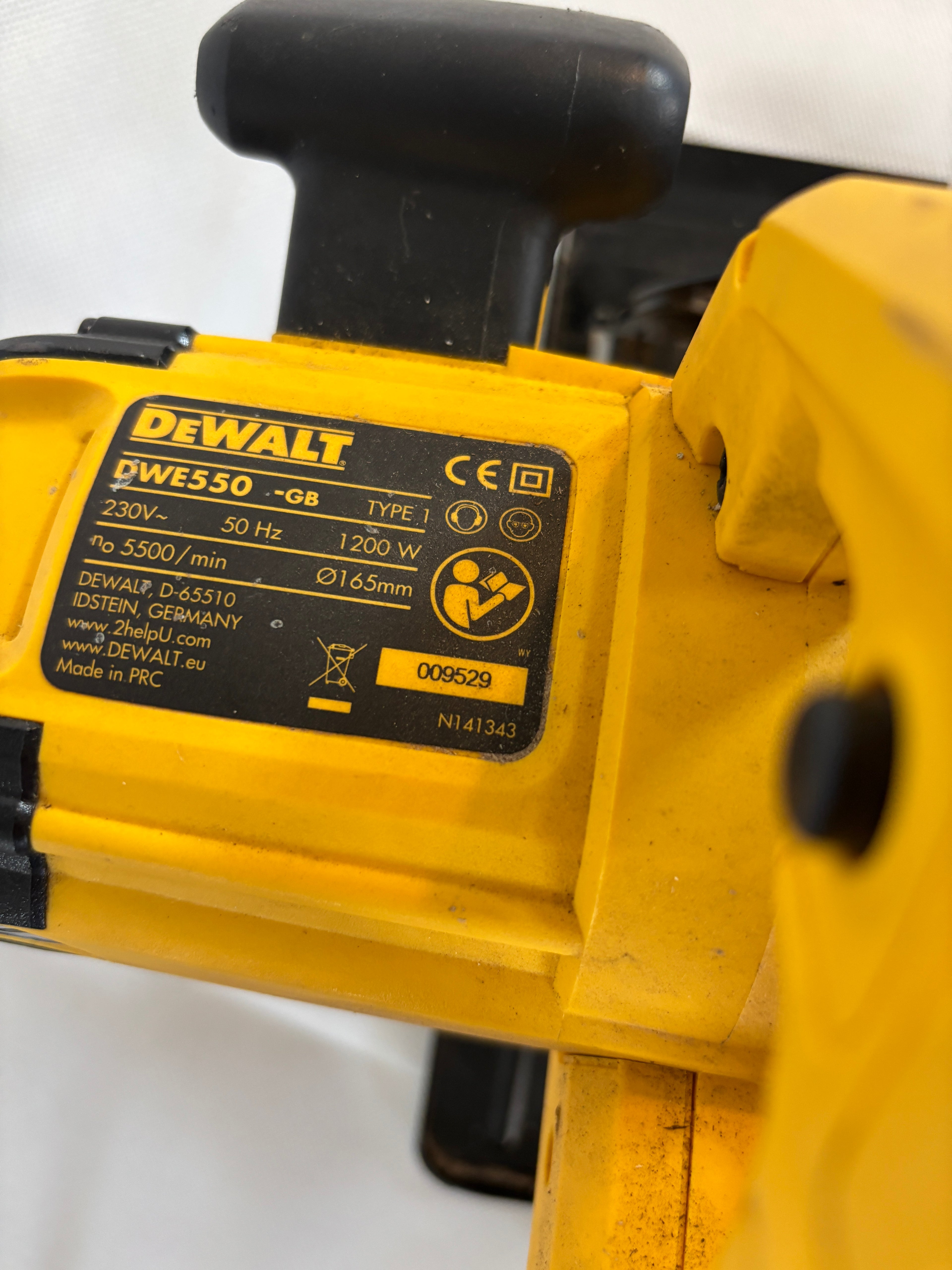 Dewalt DWE550 Adaptor base / Skid plate for Circular Saw to fit Milwaukee Guide rail