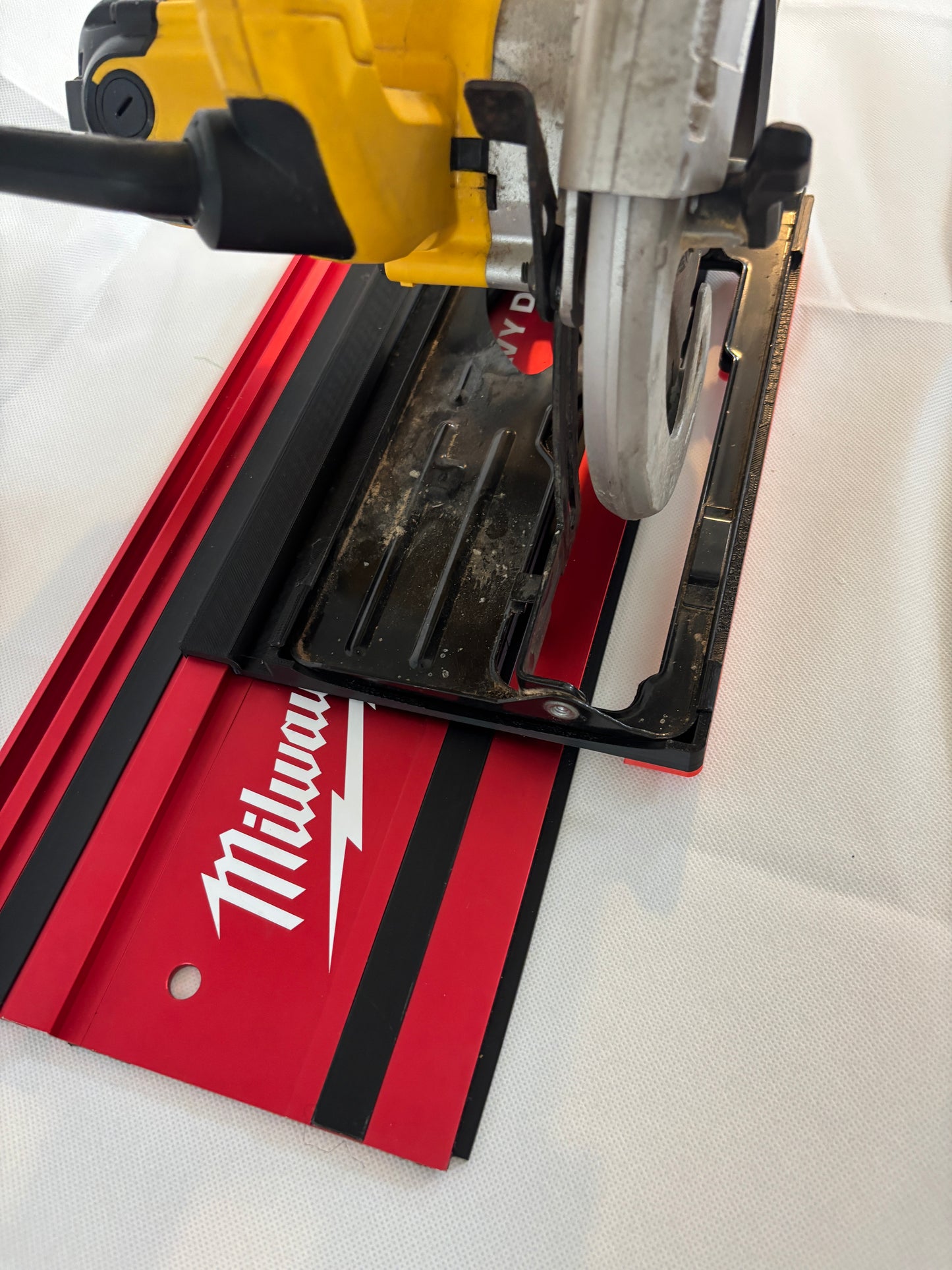 Dewalt DWE550 Adaptor base / Skid plate for Circular Saw to fit Milwaukee Guide rail