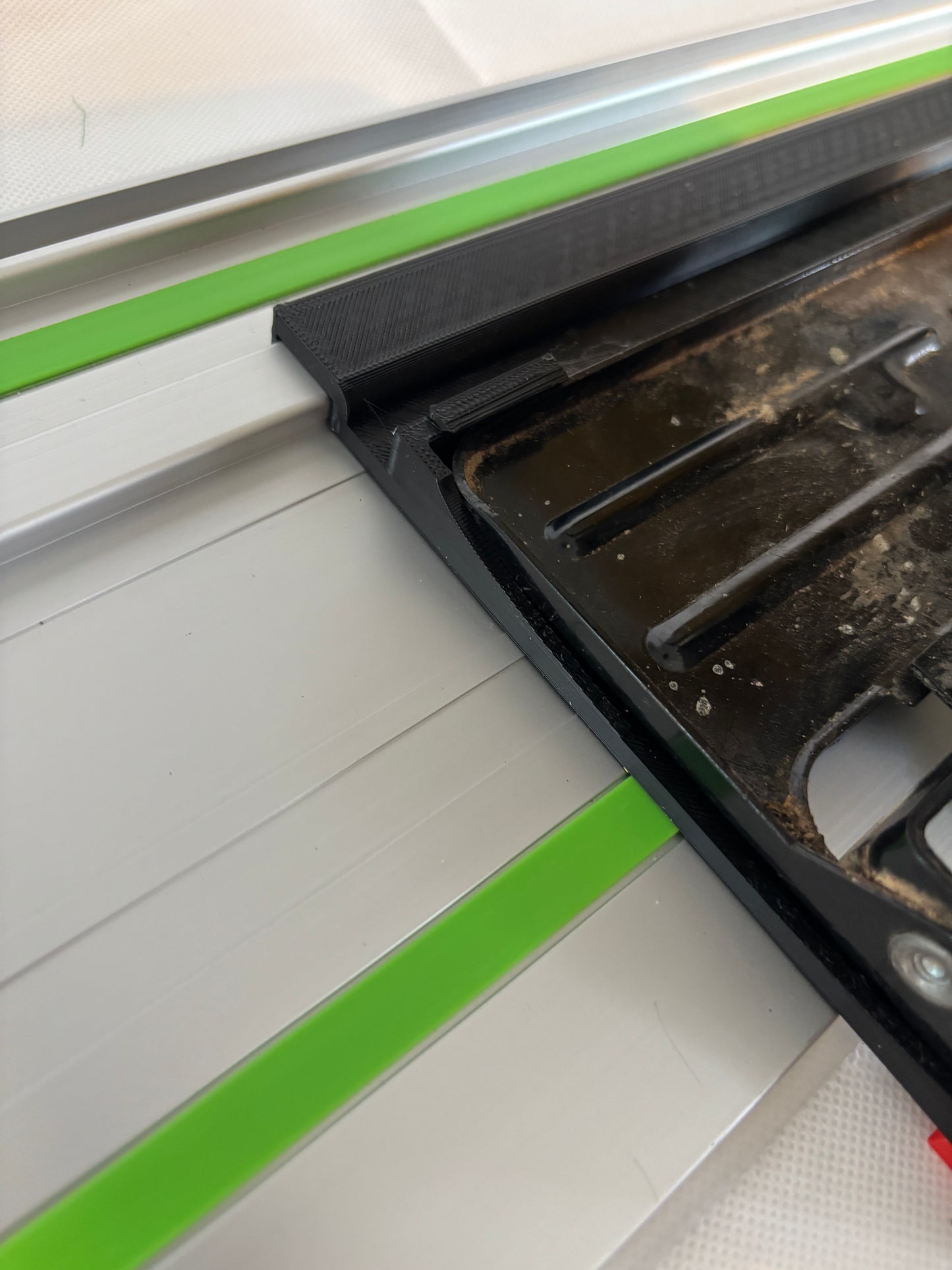 Dewalt DWE550 Adaptor base / Skid plate for Circular Saw to fit Festool Guide rail