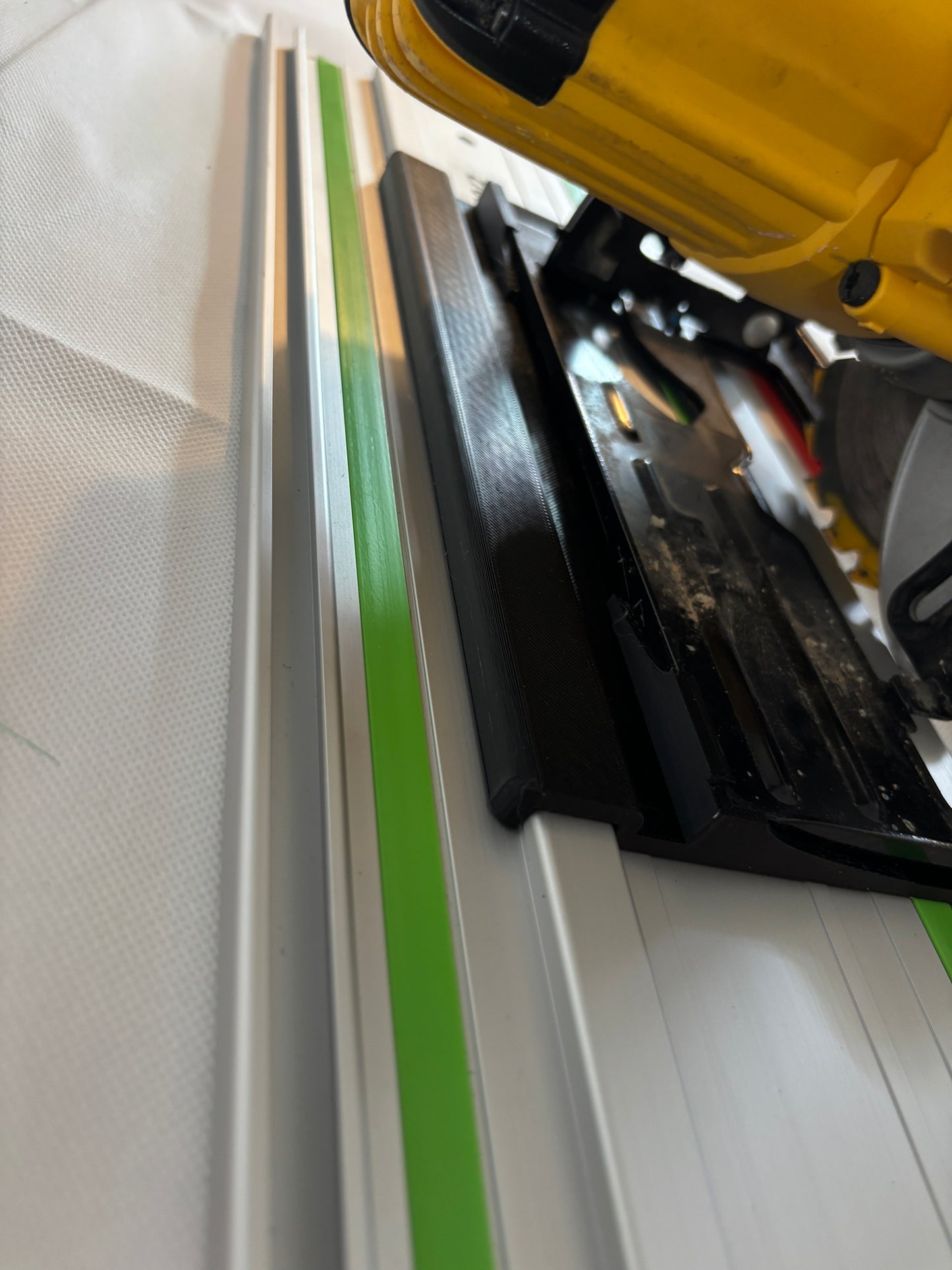 Dewalt DWE550 Adaptor base / Skid plate for Circular Saw to fit Festool Guide rail