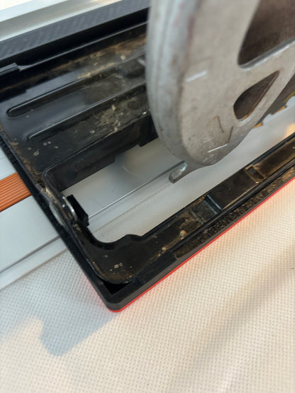 Dewalt DWE550 Adaptor base / Skid plate for Circular Saw to fit Evolution Guide rail