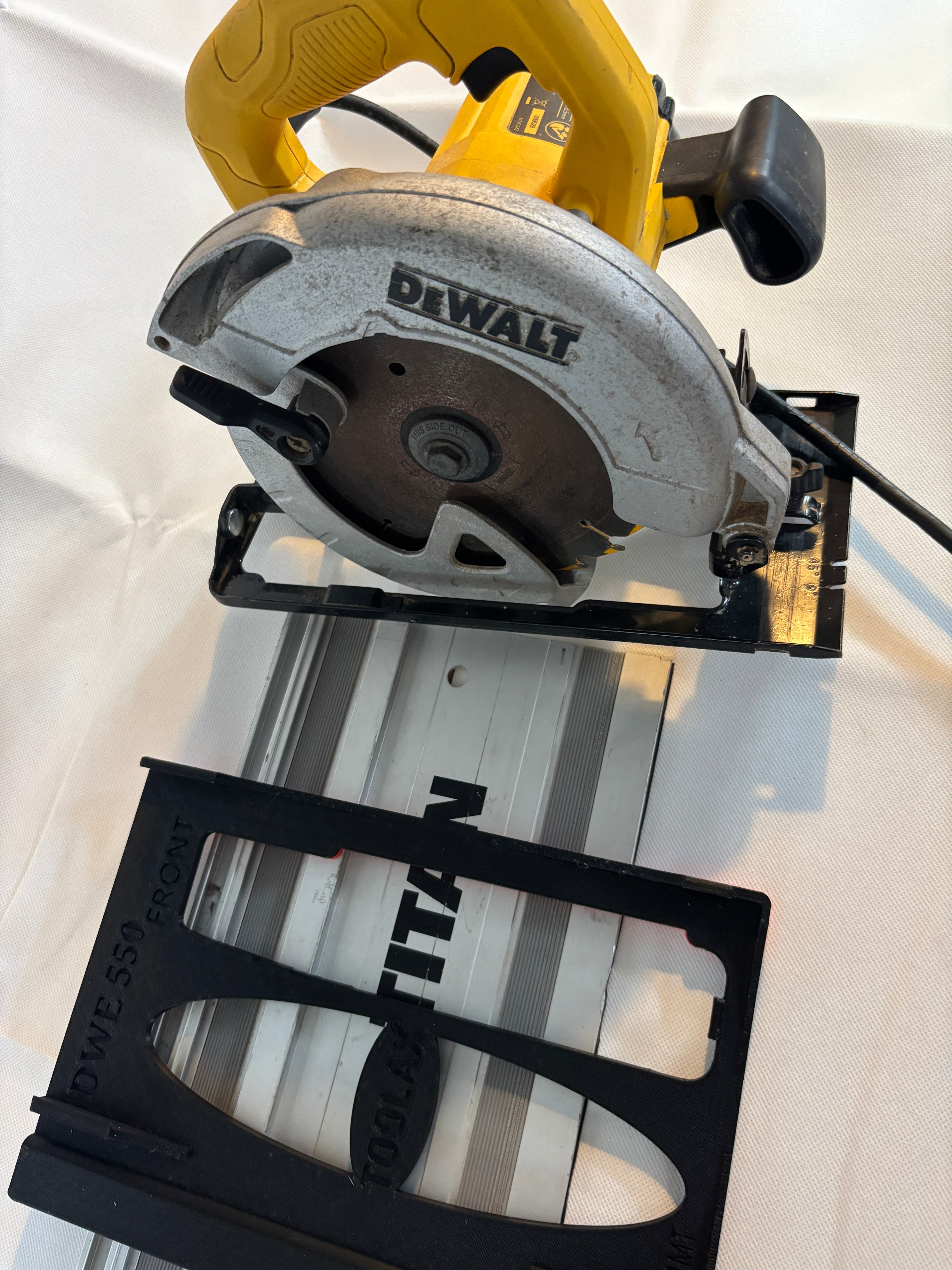 TOOLAX Adaptor base / Skid plate for Circular Saw to fit Titan Guide rail