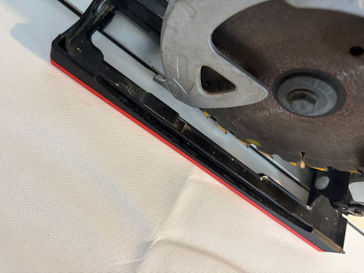 TOOLAX Adaptor base / Skid plate for Circular Saw DWE550 to fit Titan Guide rail