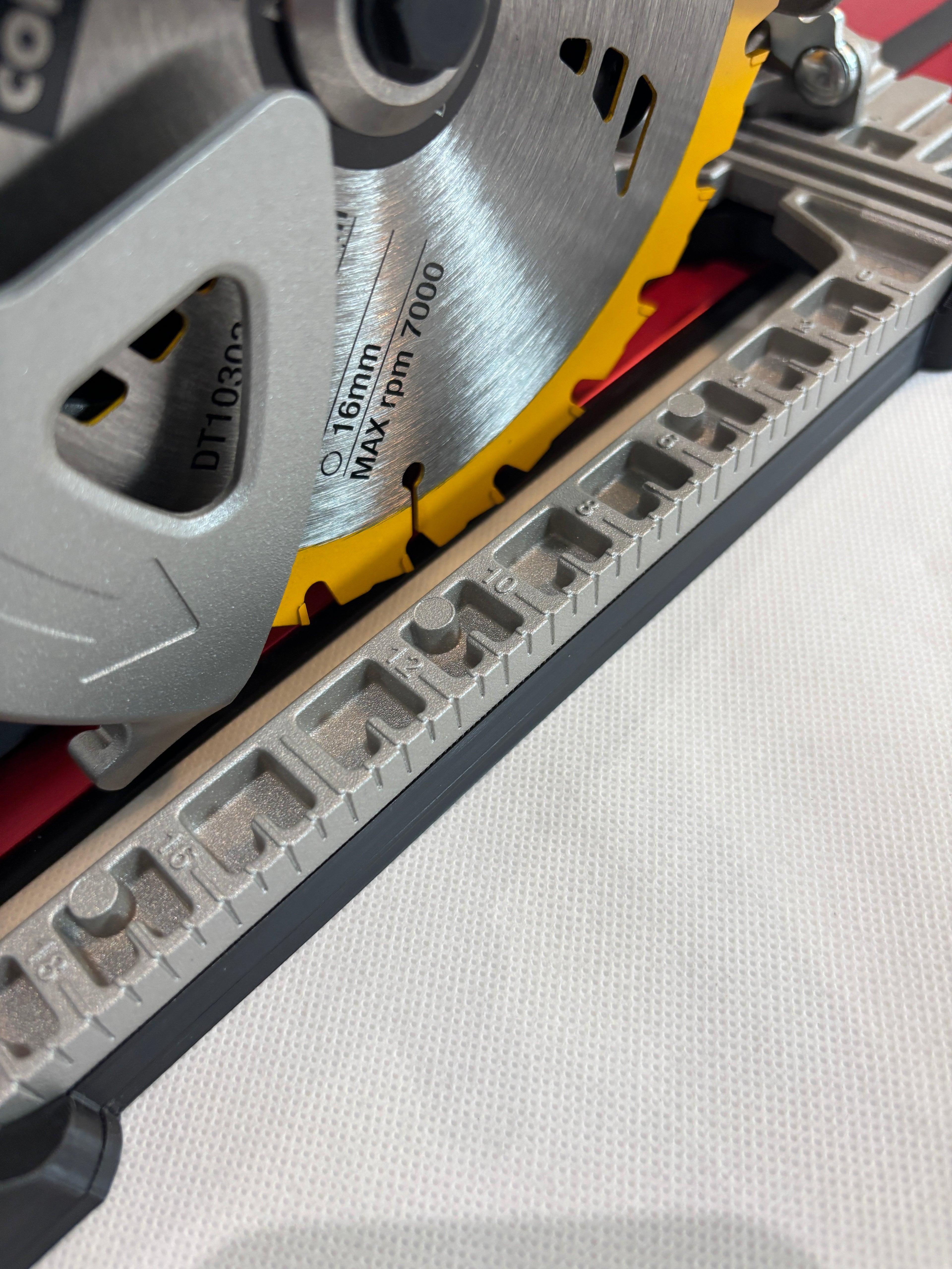 Dewalt DCS572 Adaptor base / Skid plate / Shoe for Circular Saw compatible with Milwaukee Guide rail