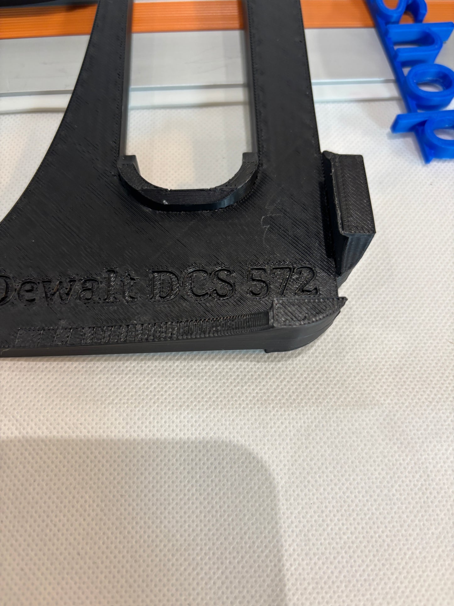 Dewalt DCS572 Adaptor base / Skid plate / Shoe for Circular Saw compatible with Evolution Guide rail