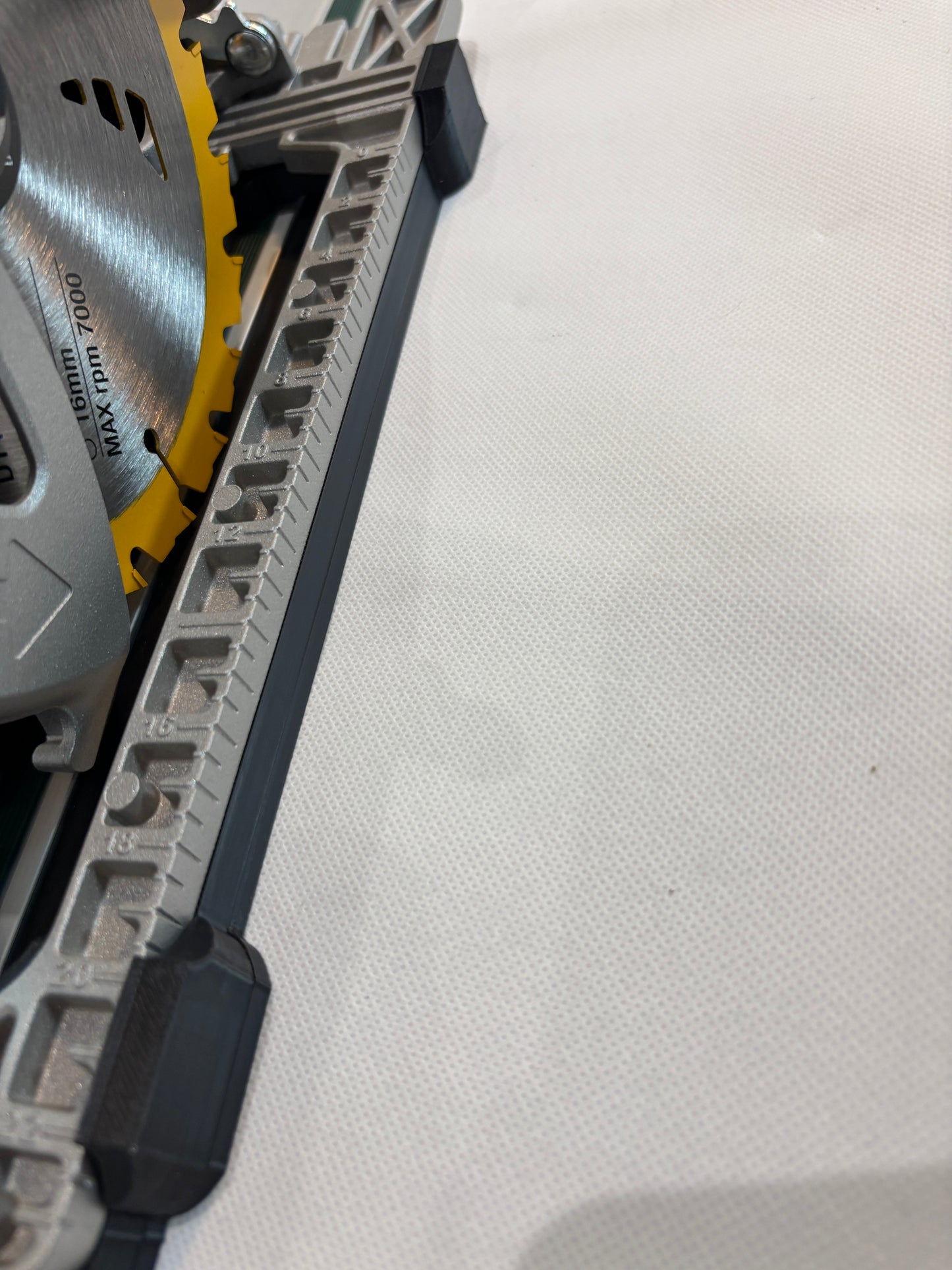 TOOLAX Adapter for Dewalt DCS572 Circular Saw – Compatible with Metabo Guide Rail