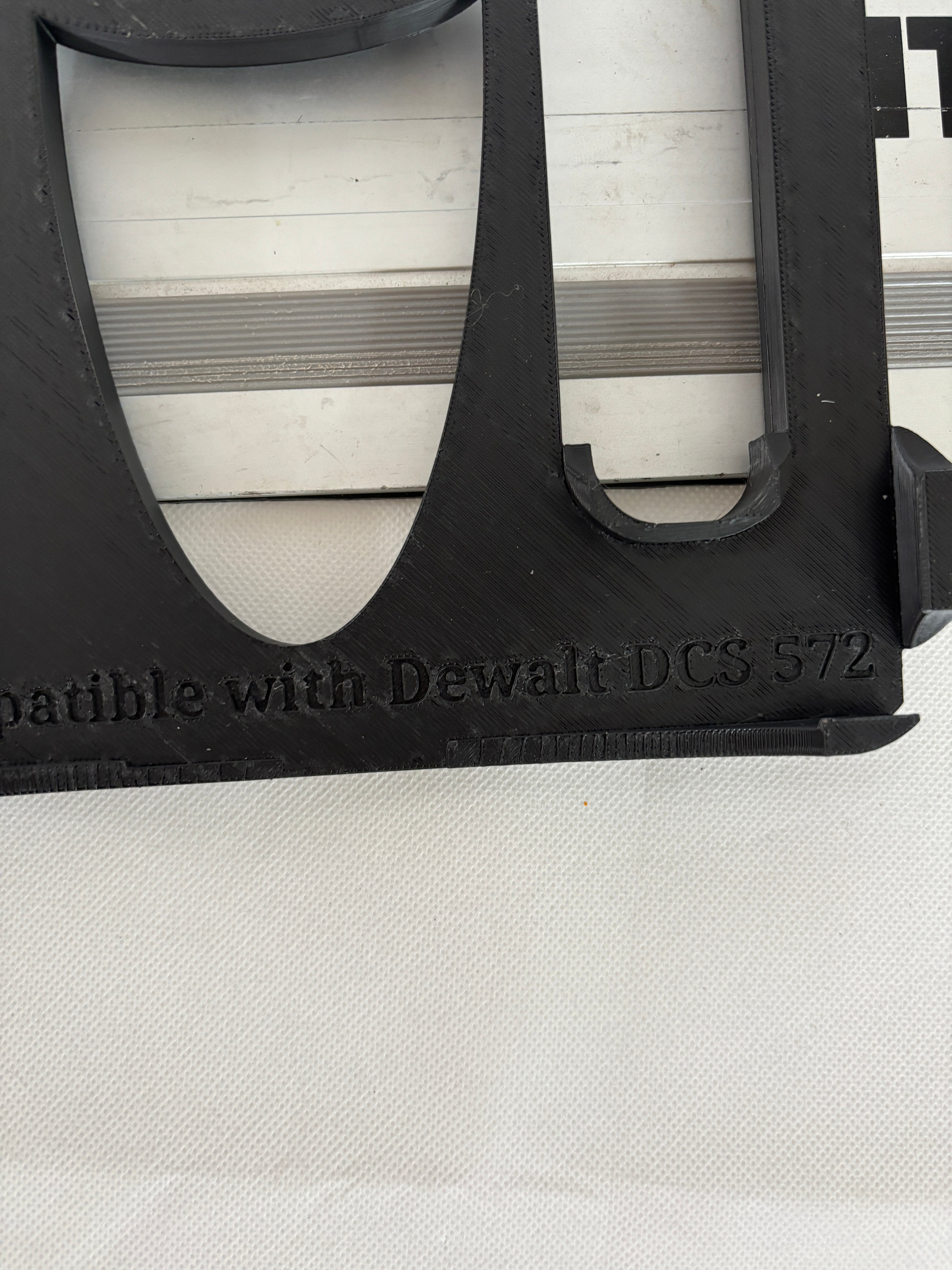 Dewalt DCS572 Adaptor base / Skid plate / Shoe for Circular Saw compatible with Titan Guide rail