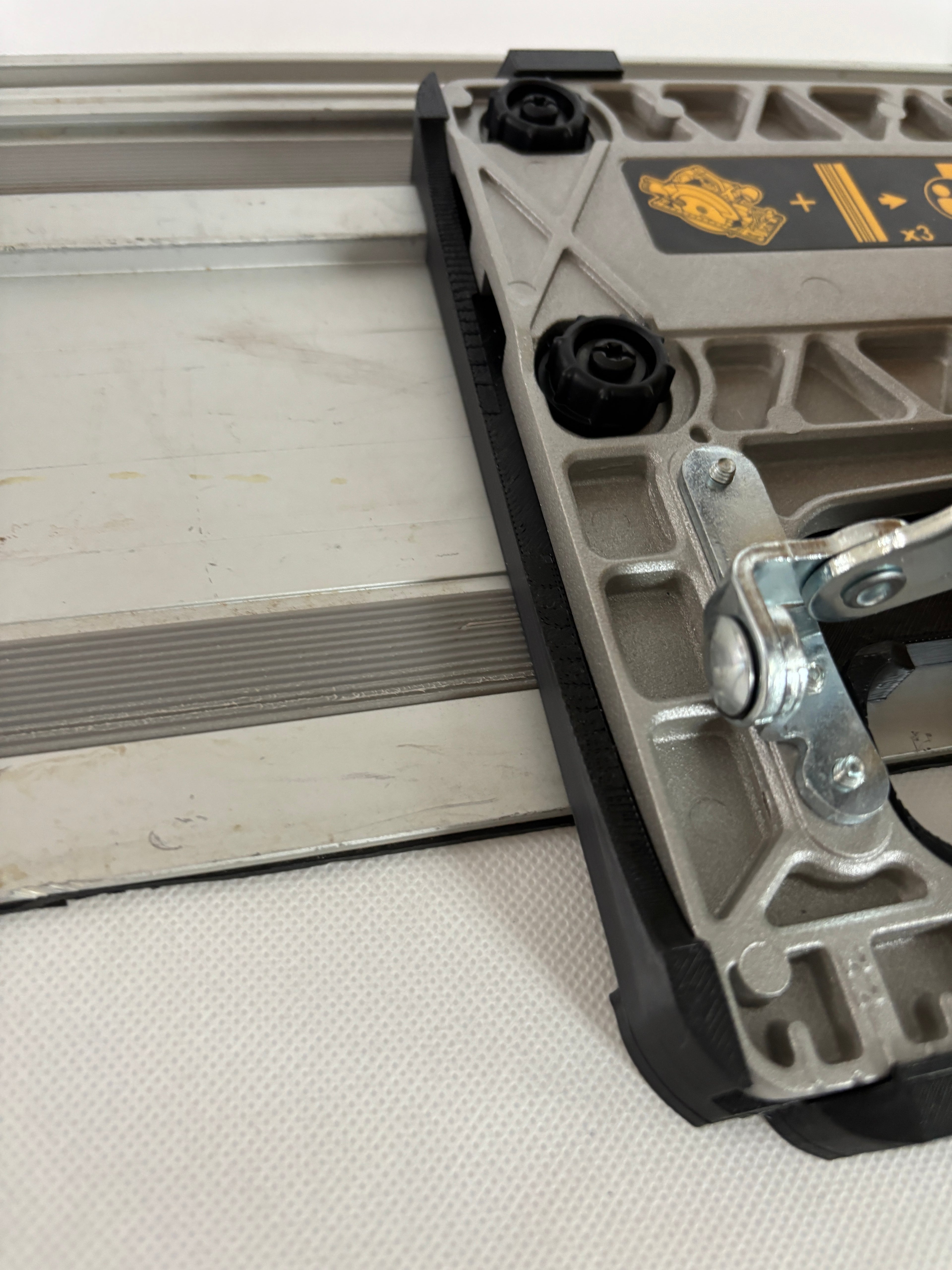 Dewalt DCS572 Adaptor base / Skid plate / Shoe for Circular Saw compatible with Titan Guide rail