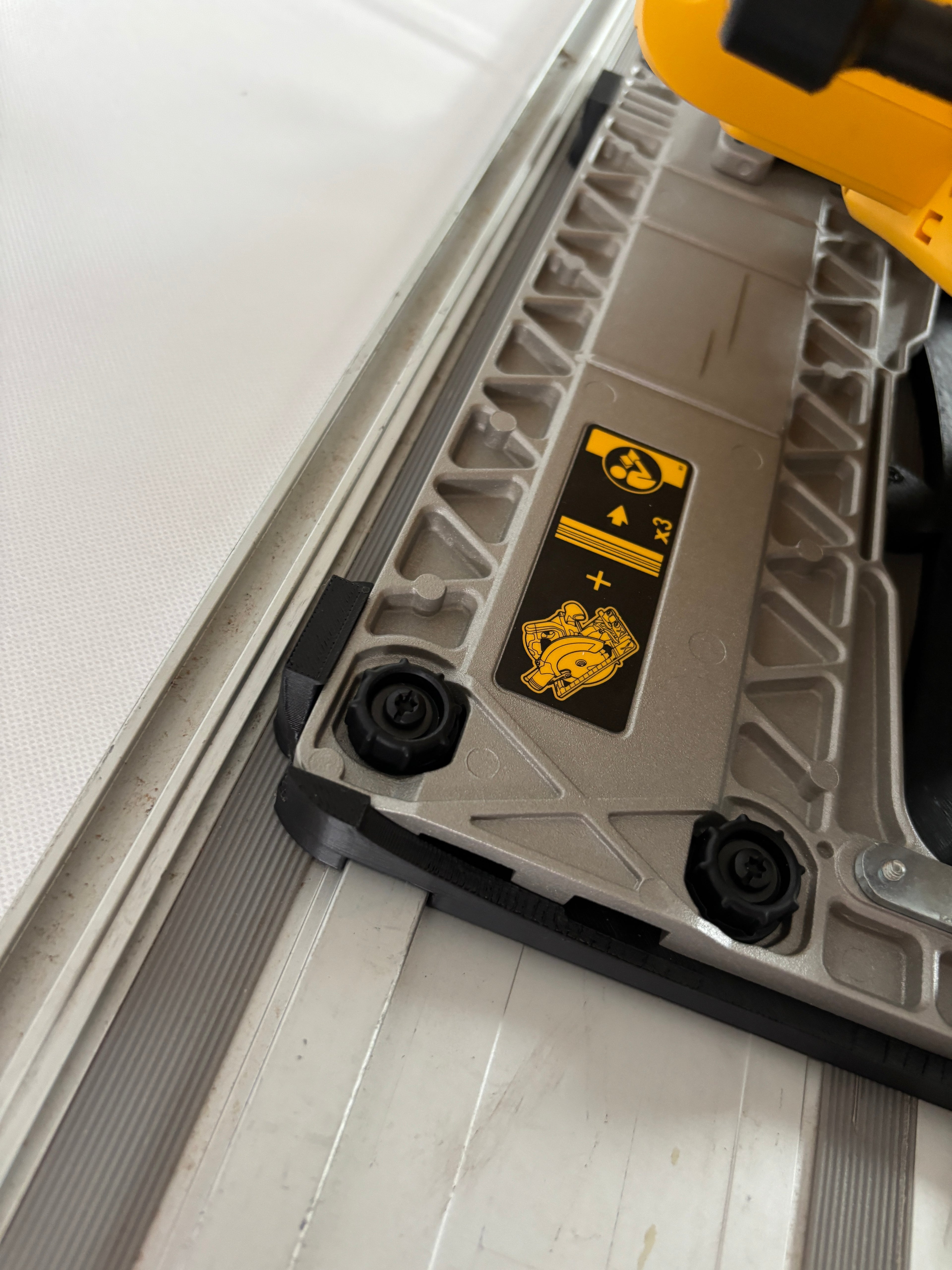 Dewalt DCS572 Adaptor base / Skid plate / Shoe for Circular Saw compatible with Titan Guide rail