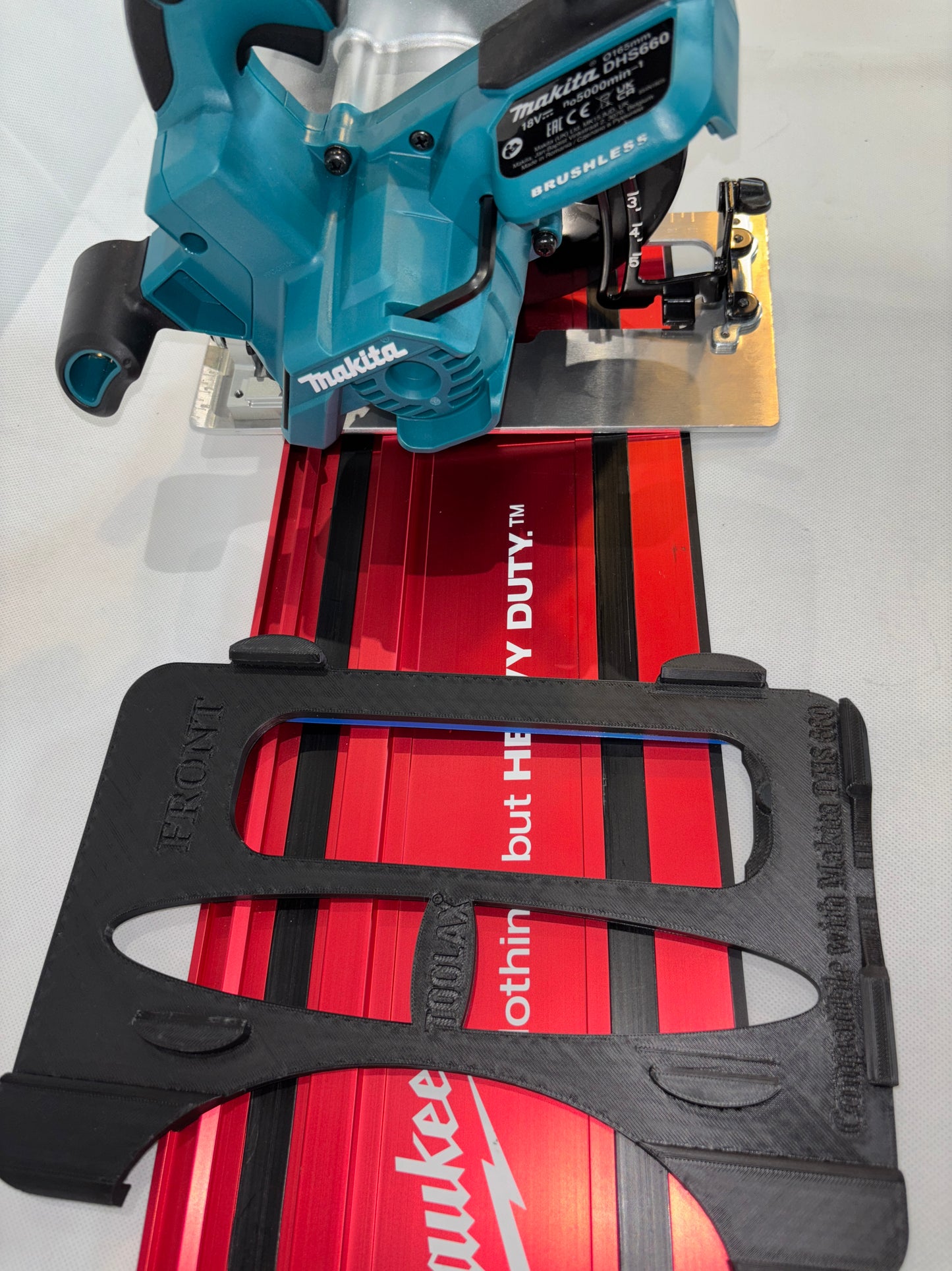TOOLAX Adaptor Base / Skid plate, compatible with Makita DHS660 / XSH04 Circular saw to fit Milwaukee Guide Rail