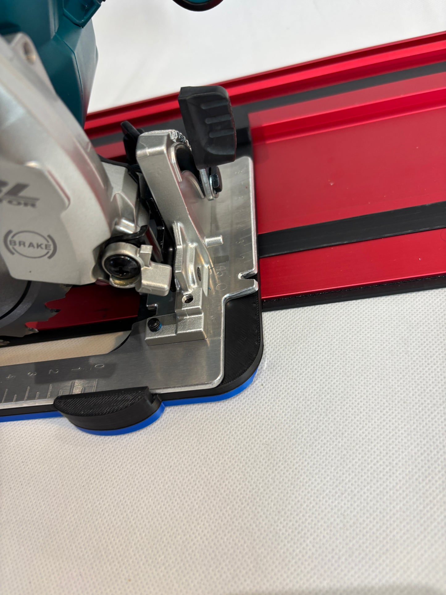 TOOLAX Adaptor Base / Skid plate, compatible with Makita DHS660 / XSH04 Circular saw to fit Milwaukee Guide Rail