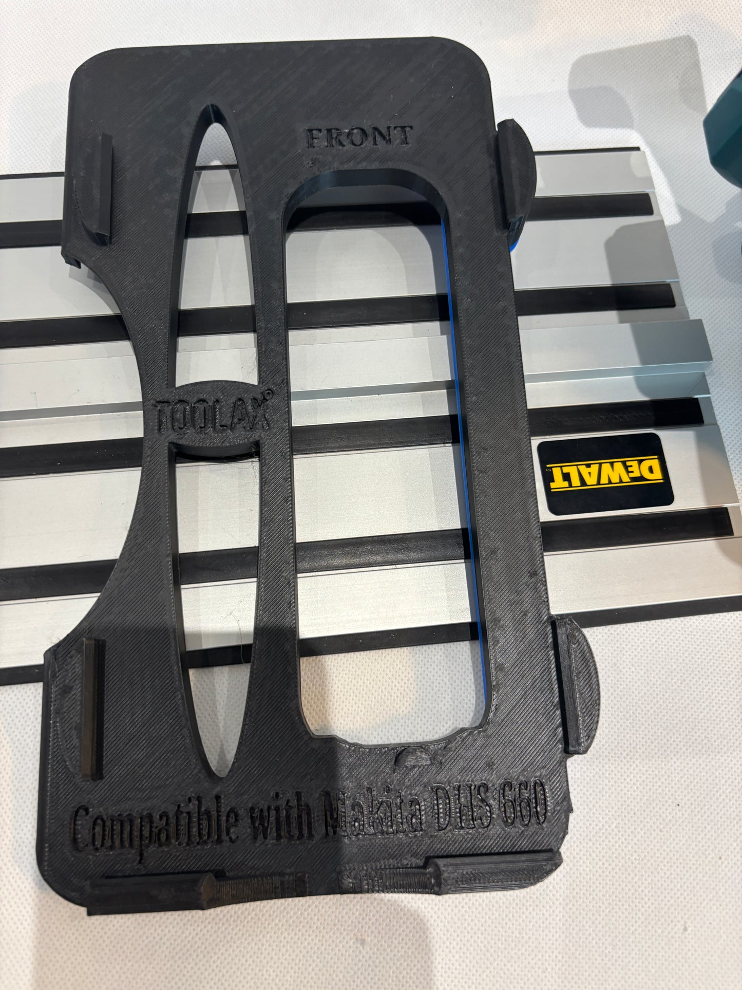 TOOLAX Adaptor Base / Skid plate, compatible with Makita DHS660 / XSH04 Circular saw to fit Dewalt Guide Rail