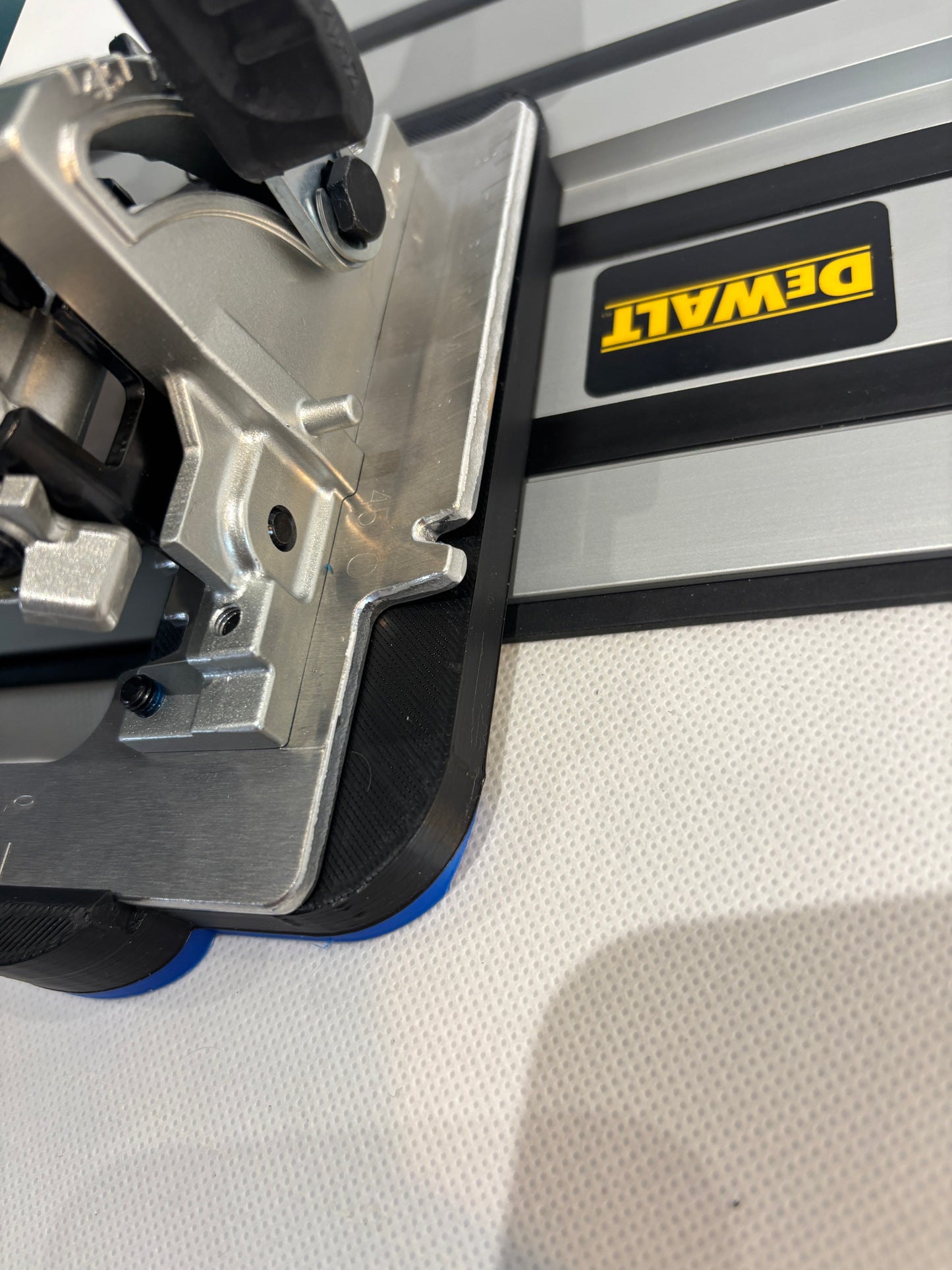 TOOLAX Adaptor Base / Skid plate, compatible with Makita DHS660 / XSH04 Circular saw to fit Dewalt Guide Rail