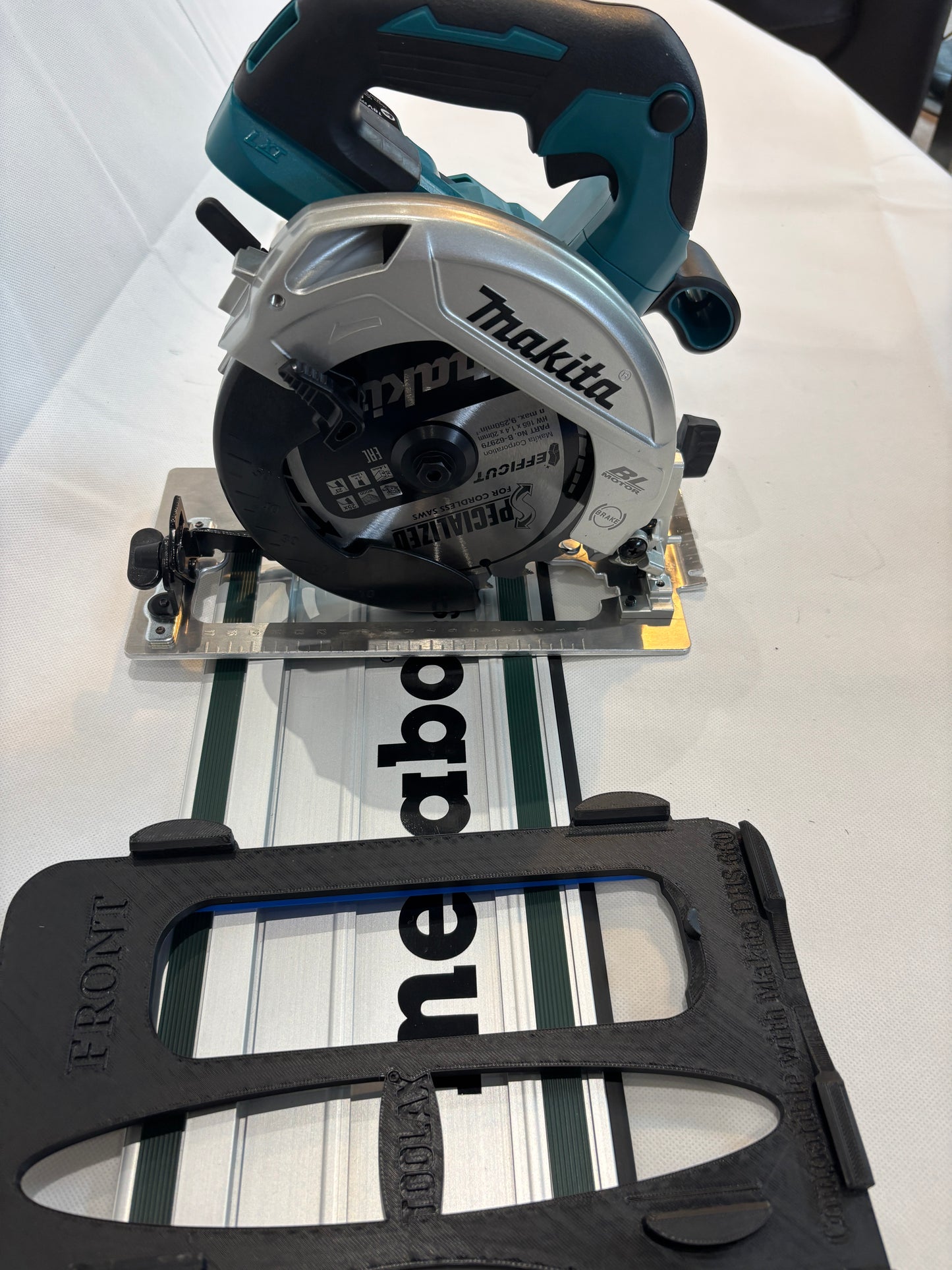 TOOLAX Adaptor Base / Skid plate, compatible with Makita DHS660 / XSH04 Circular saw to fit Metabo Guide Rail