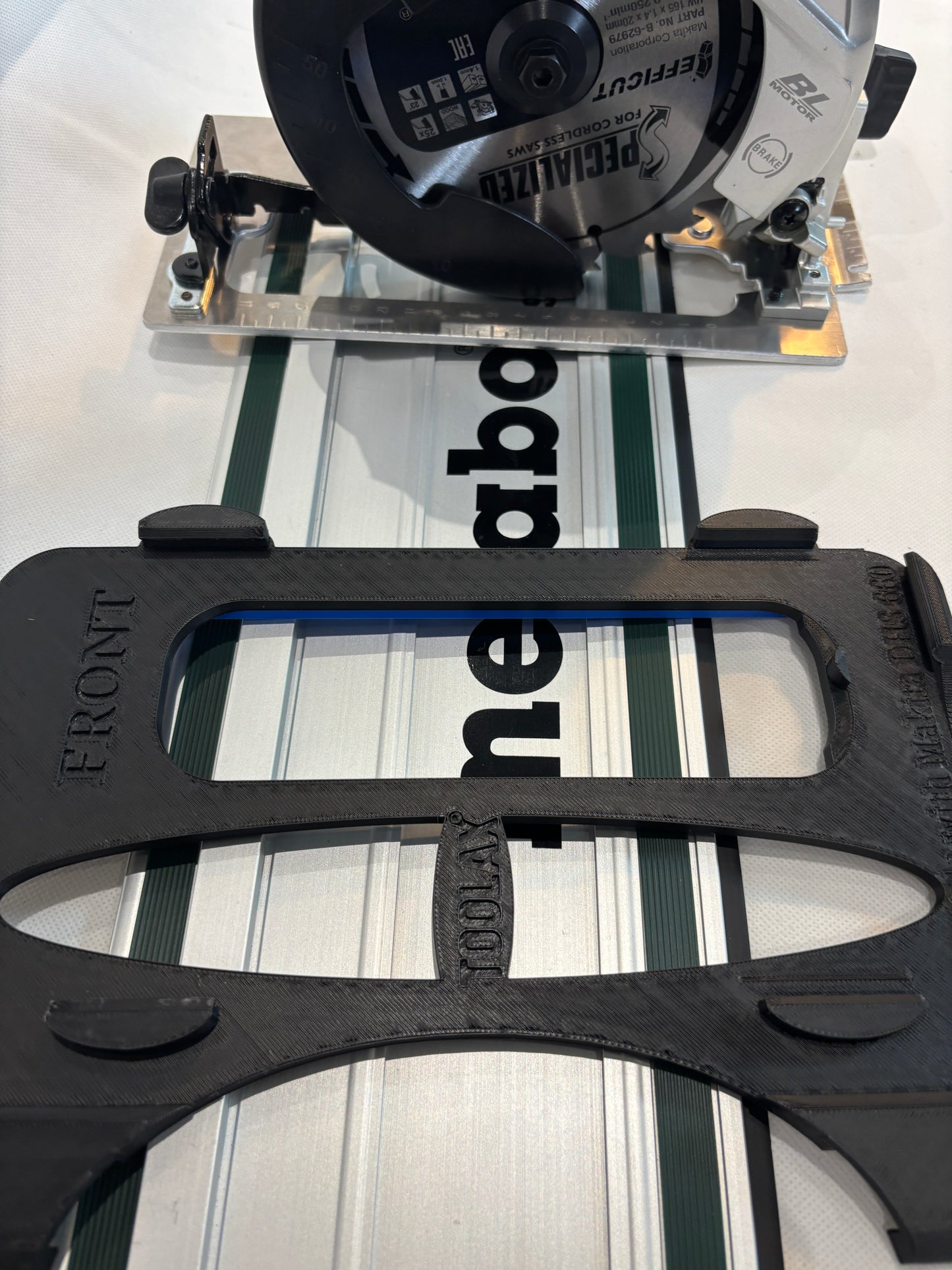 TOOLAX Adaptor Base / Skid plate, compatible with Makita DHS660 / XSH04 Circular saw to fit Metabo Guide Rail