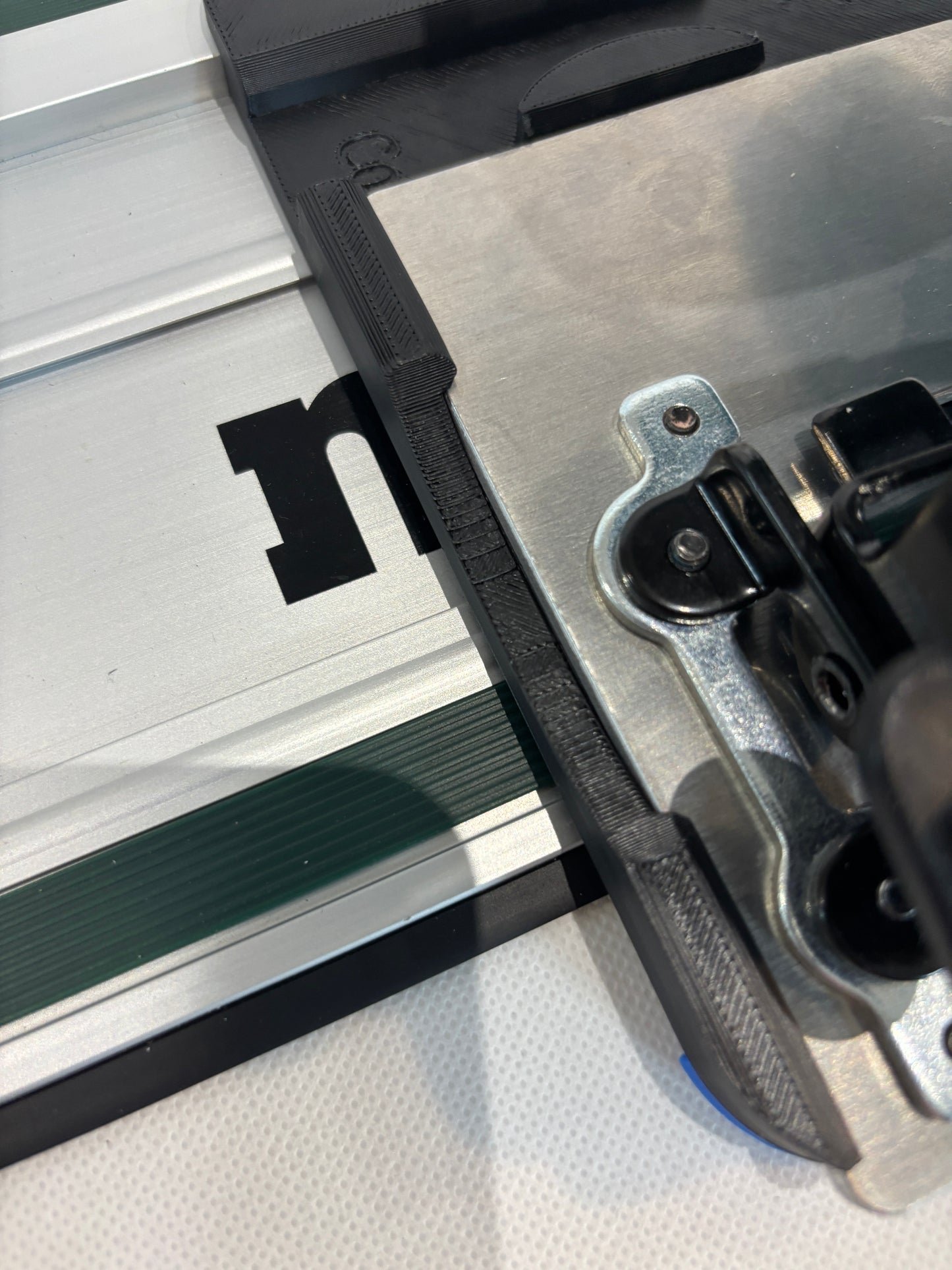 TOOLAX Adaptor Base / Skid plate, compatible with Makita DHS660 / XSH04 Circular saw to fit Metabo Guide Rail