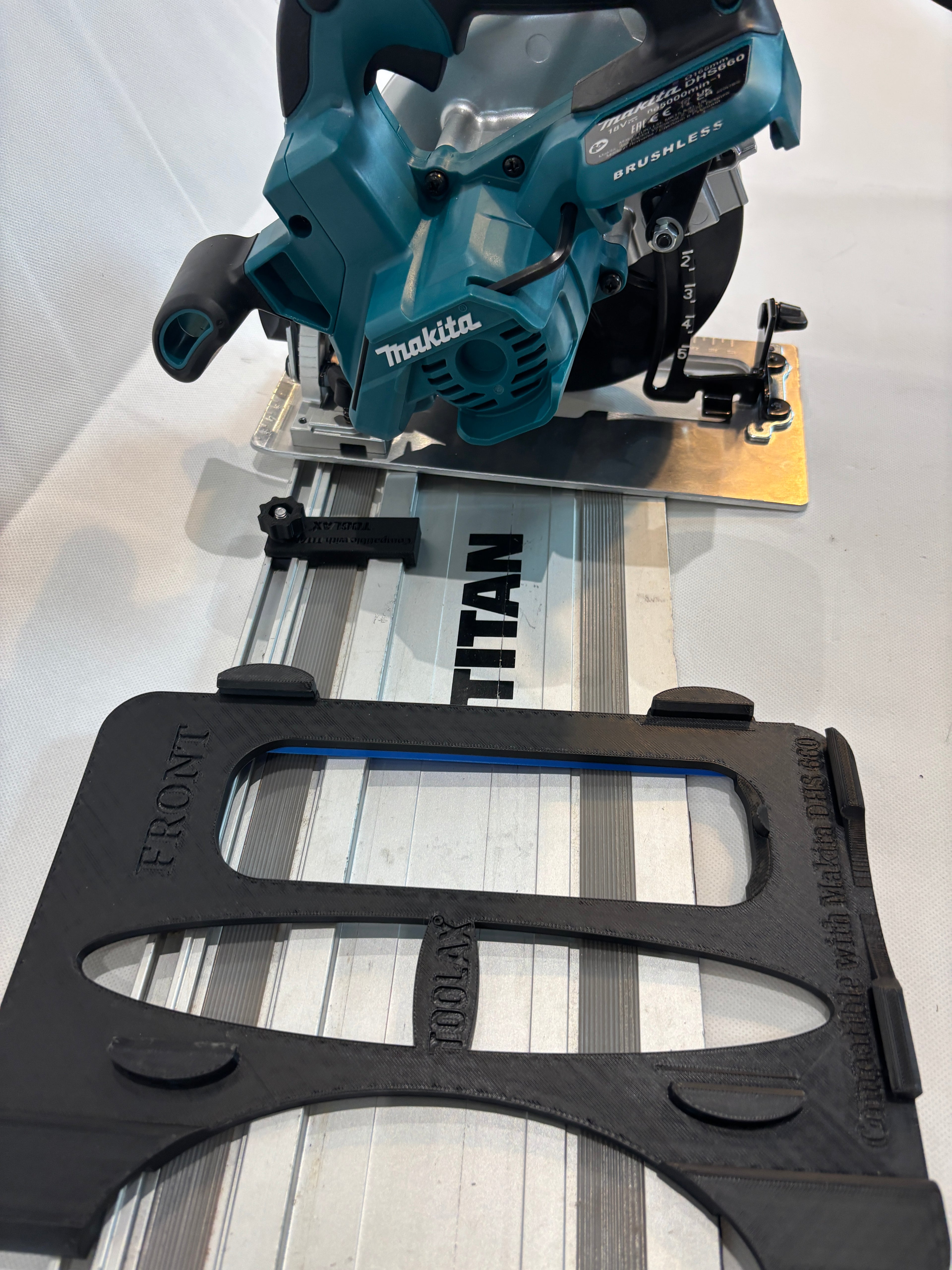 TOOLAX Adaptor Base / Skid plate compatible with Makita DHS660 / XSH04 Circular saw to fit Titan Guide Rail