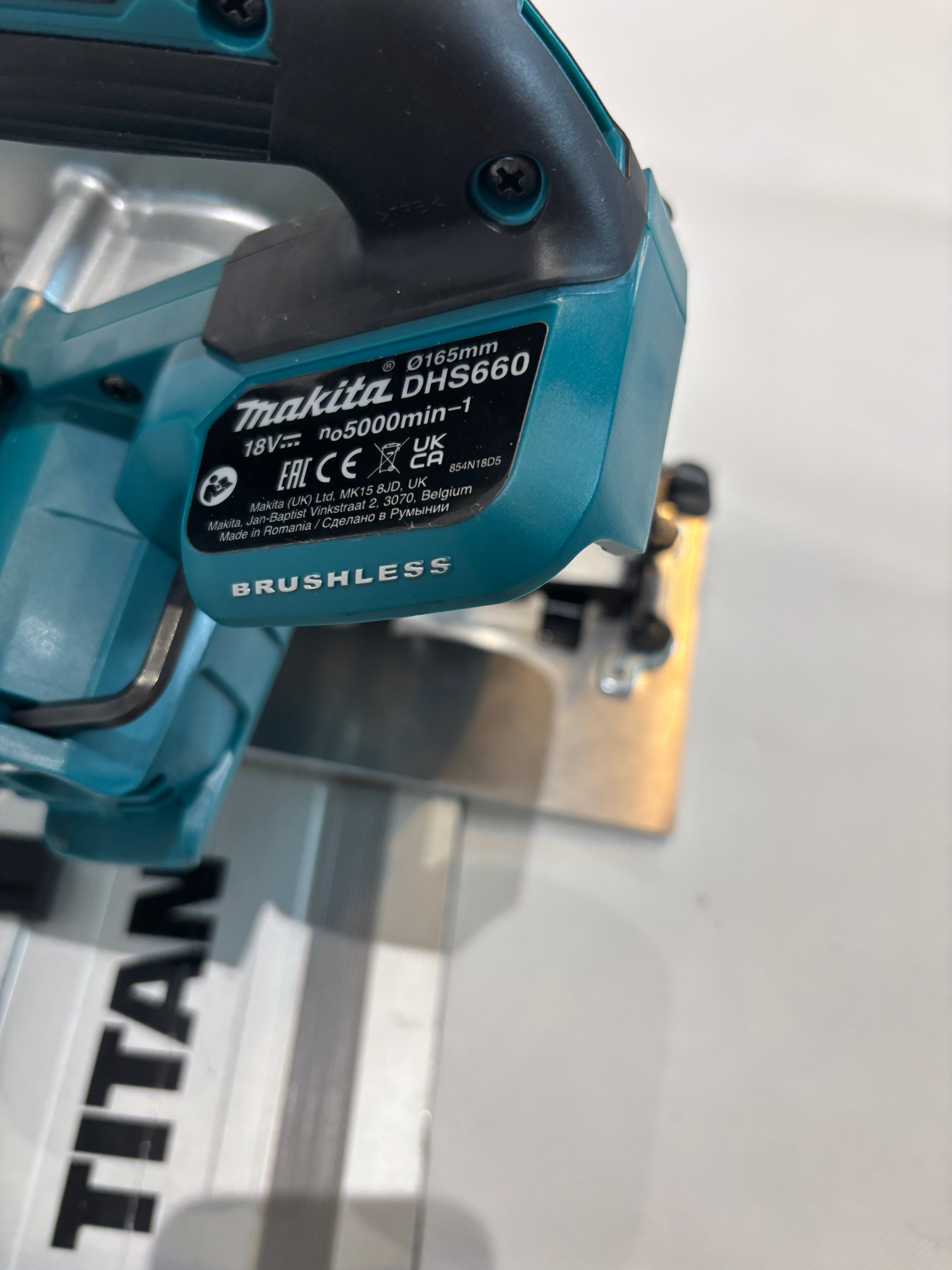 TOOLAX Adaptor Base / Skid plate compatible with Makita DHS660 / XSH04 Circular saw to fit Titan Guide Rail